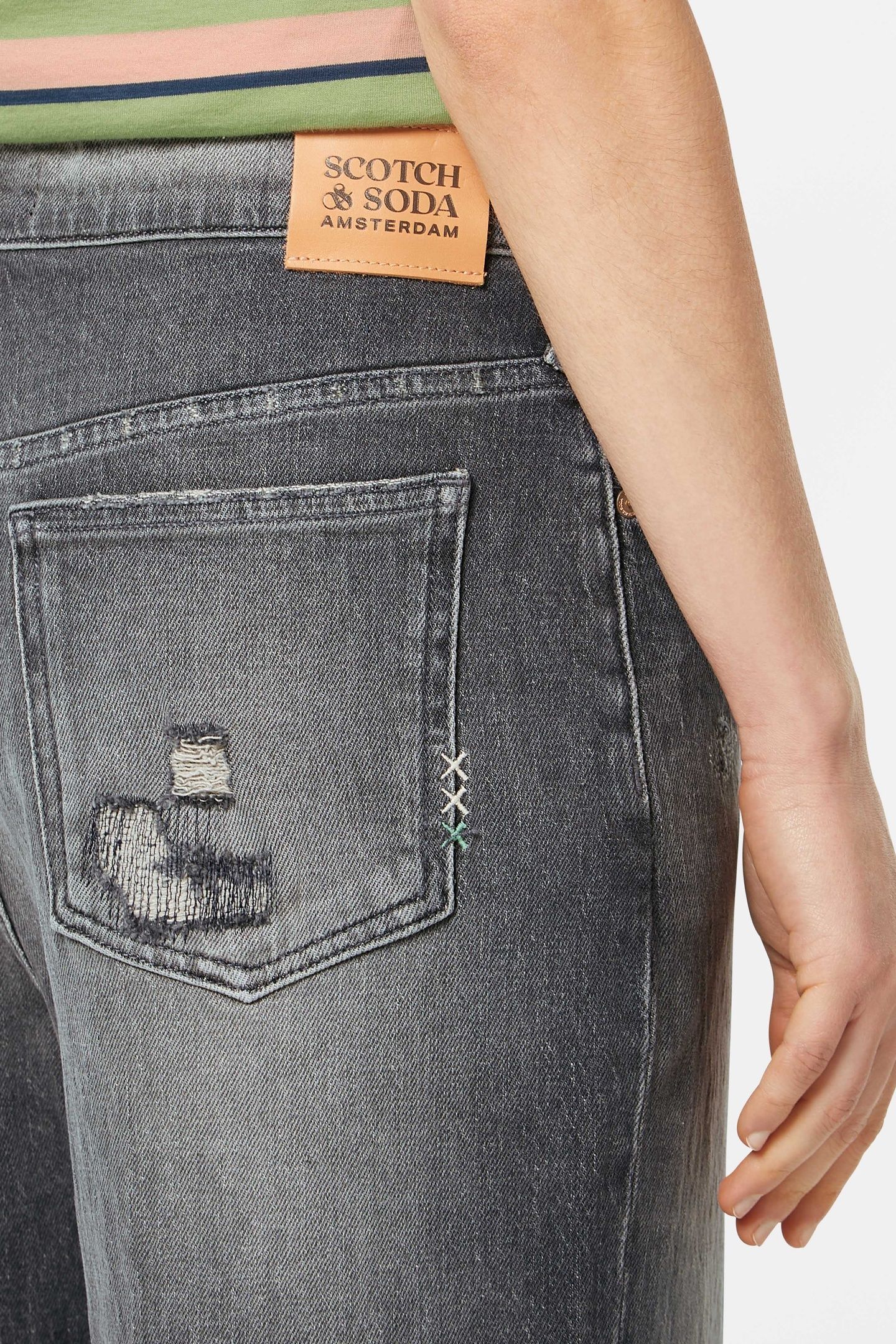 THE DEEP LOOSE JEANS — SHORESIDE 4