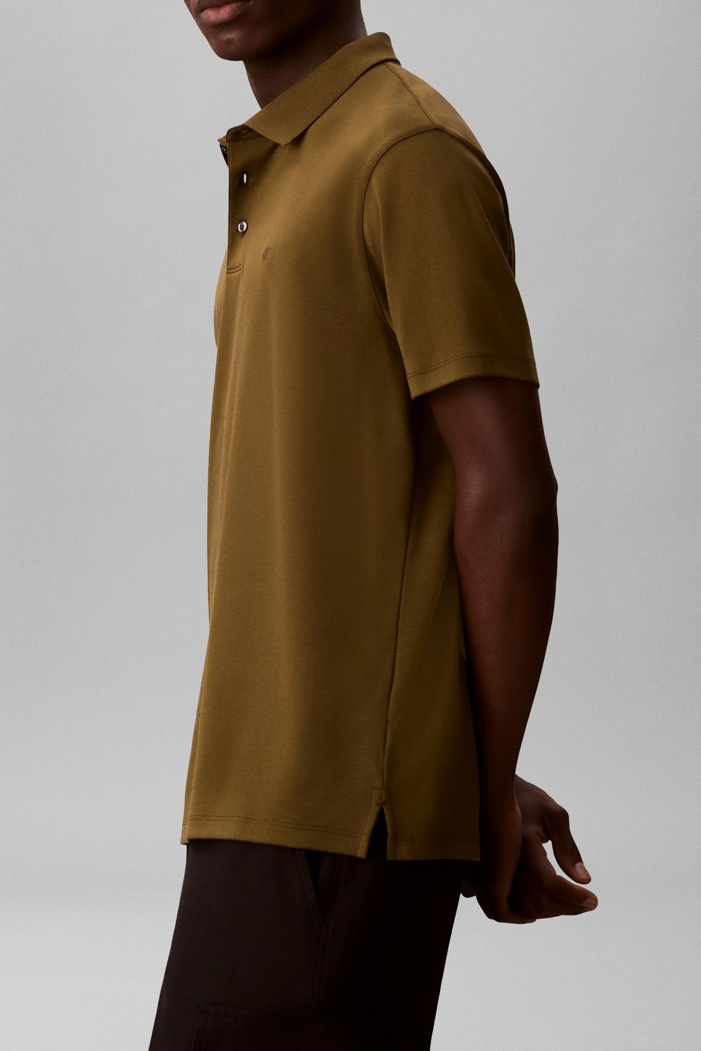 SS SUPIMA CHEST EMB TEE CRUDE GREEN 4
