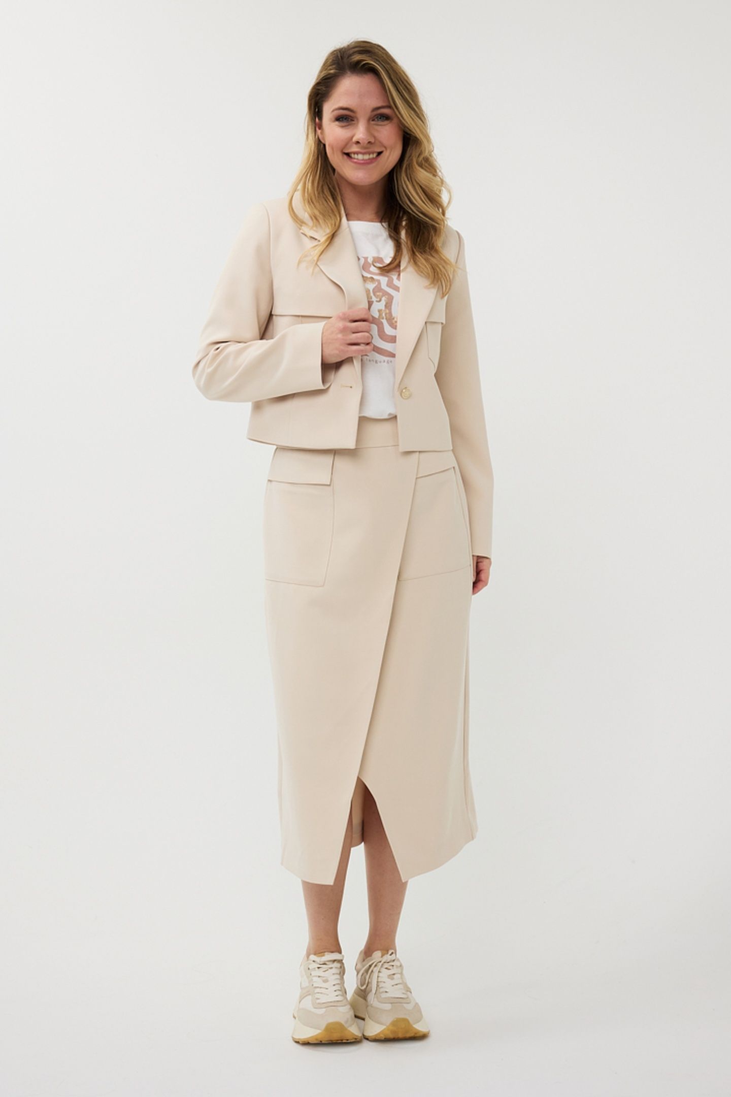 BLAZER SHORT CITY SAND 2
