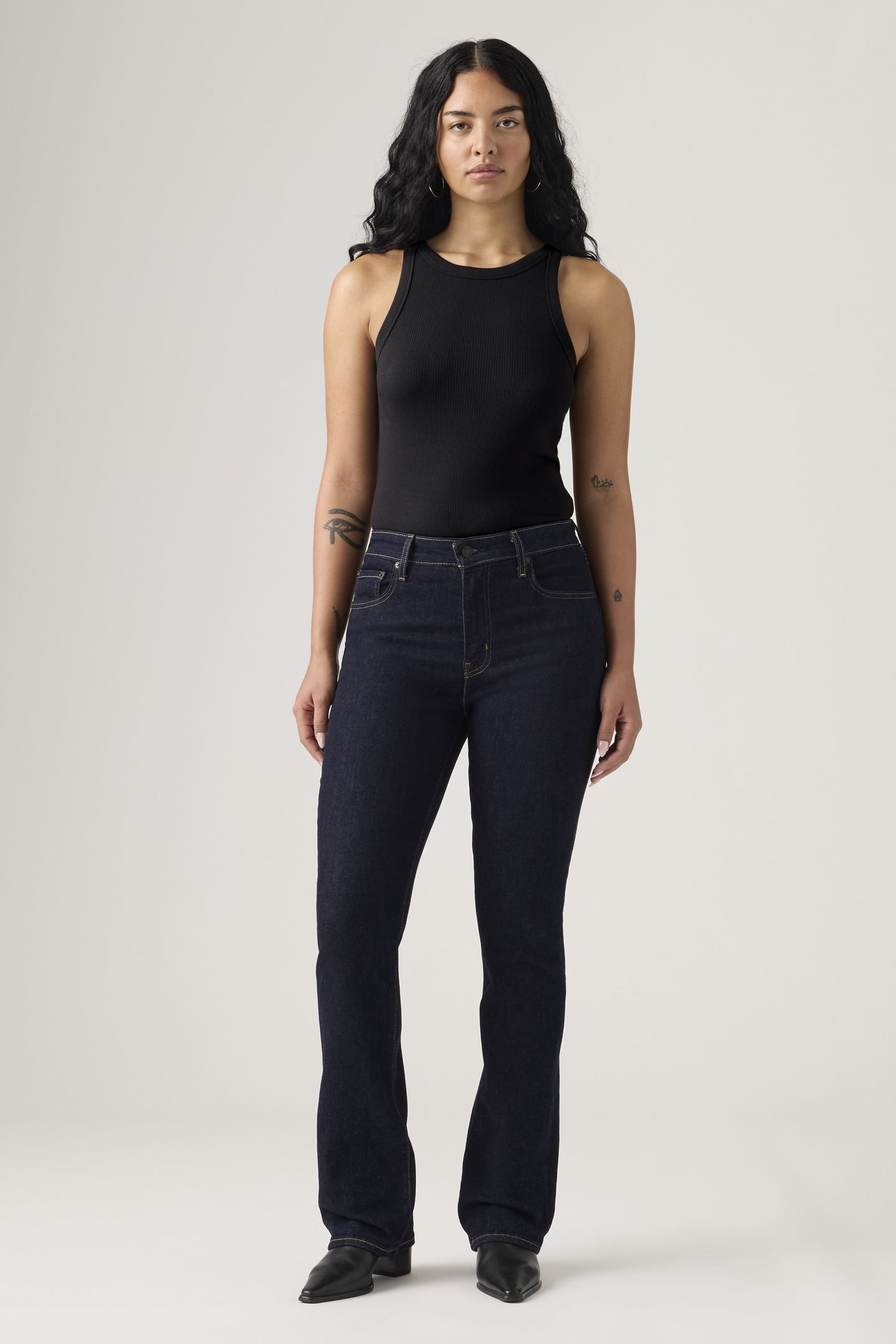 725 HIGH RISE BOOTCUT JEANS 1