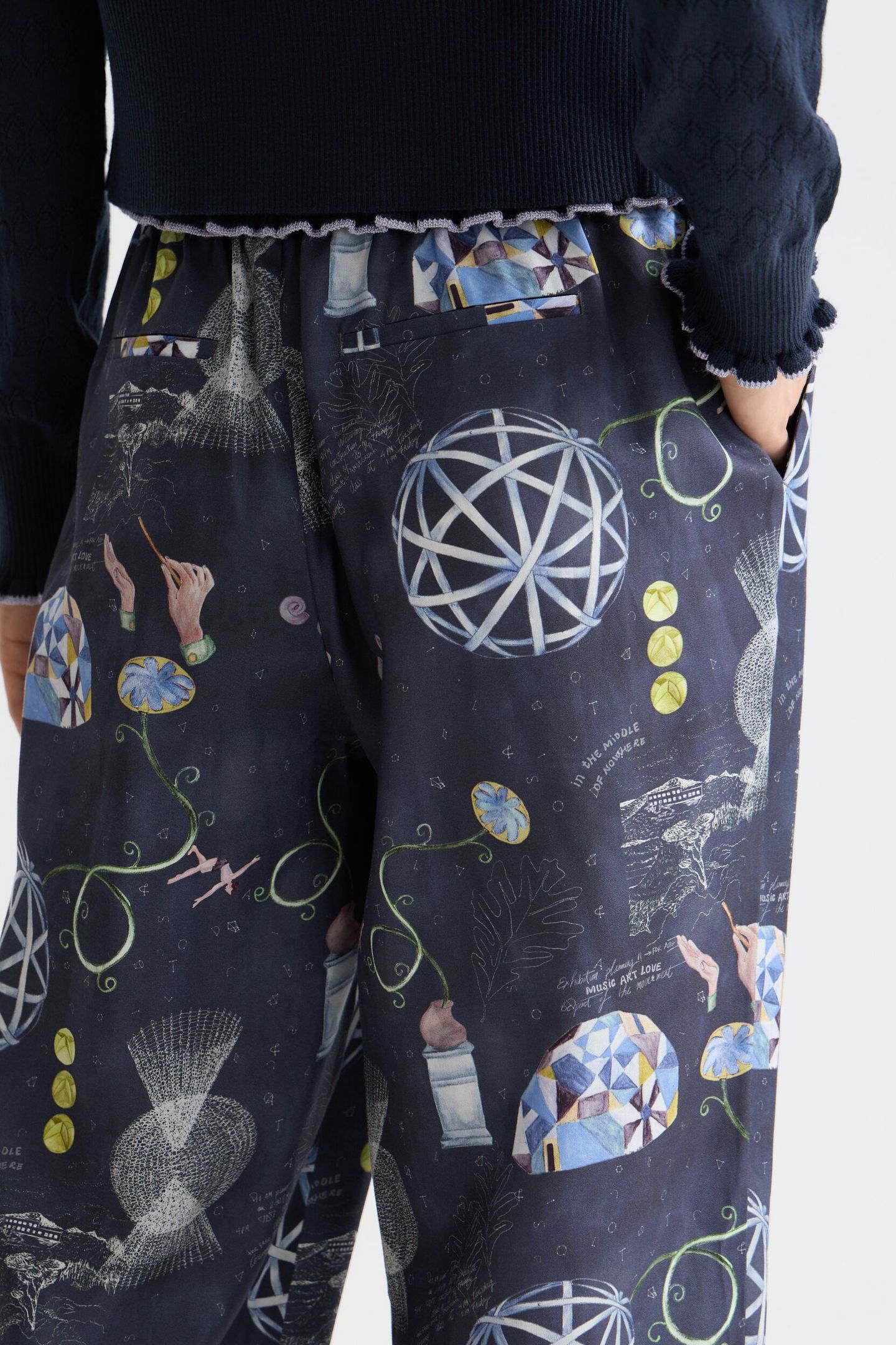 GIA - MID RISE WIDE LEG ELASTICATED TROUSERS IN BLOCK PRINT 6