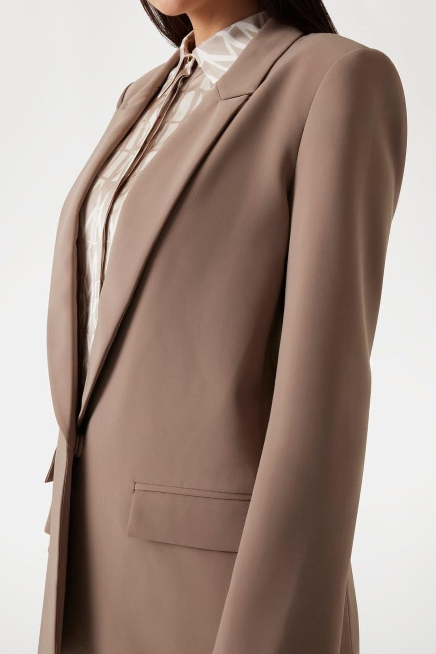 ELLA SINGLE BREAST B BUFF TAUPE 4