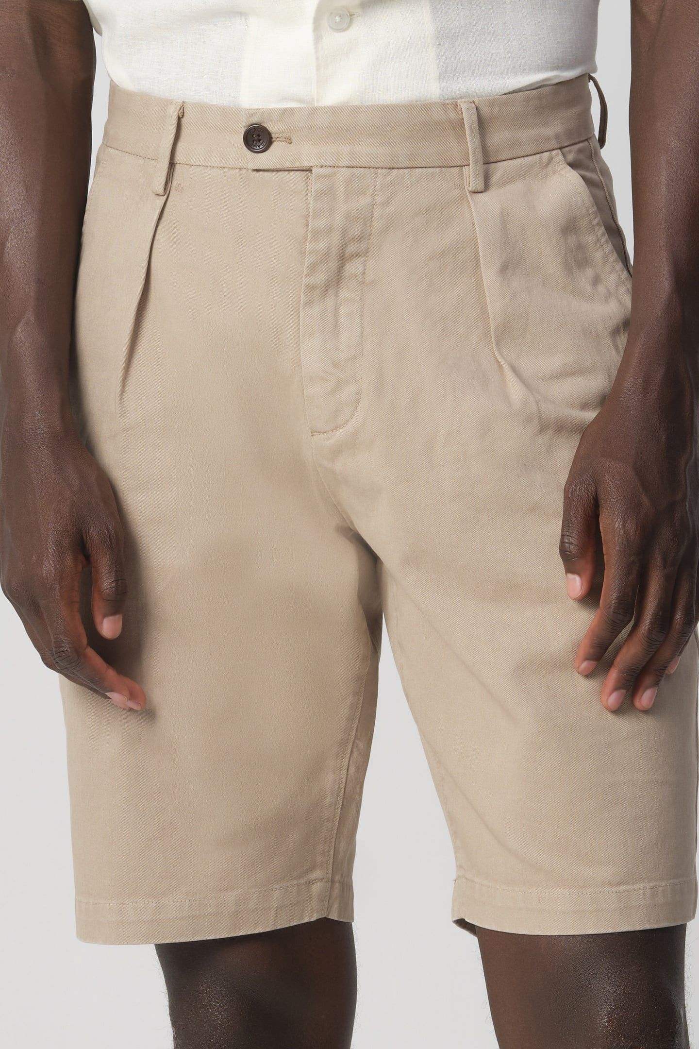RAHEEL SHORT TAUPE 5