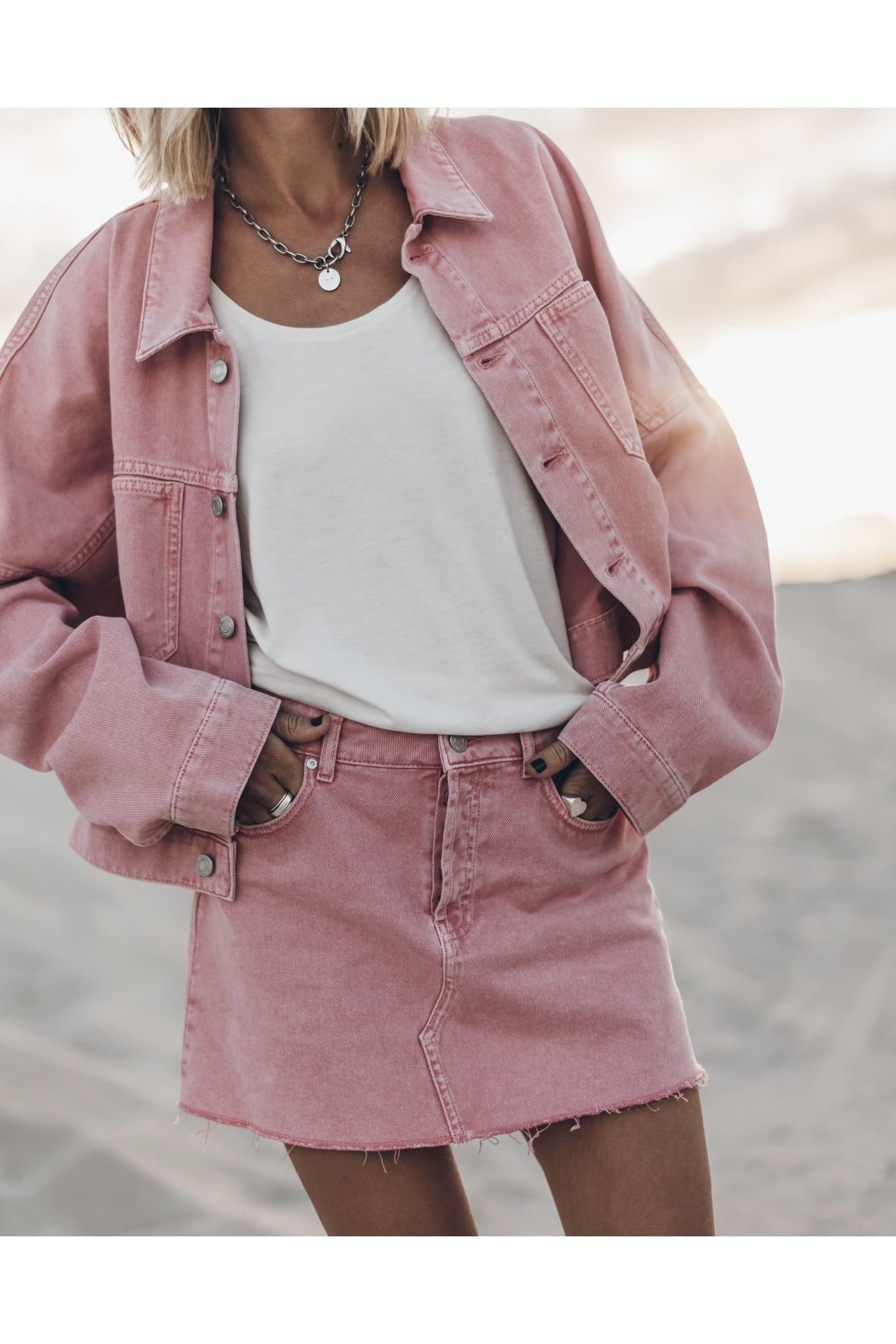 THE PINK DENIM SKIRT 1