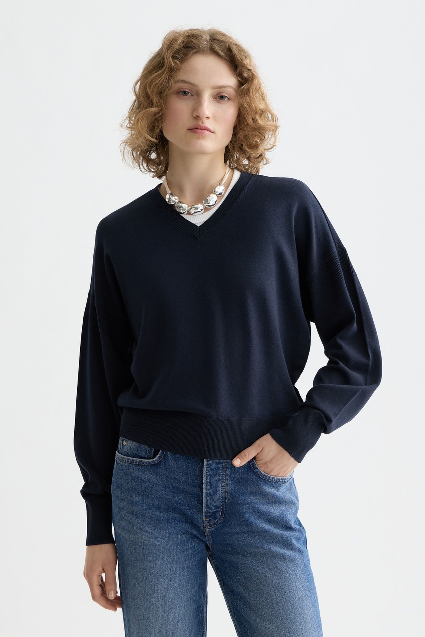 V-NECK RELAXED PULLOVER NIGHT 1