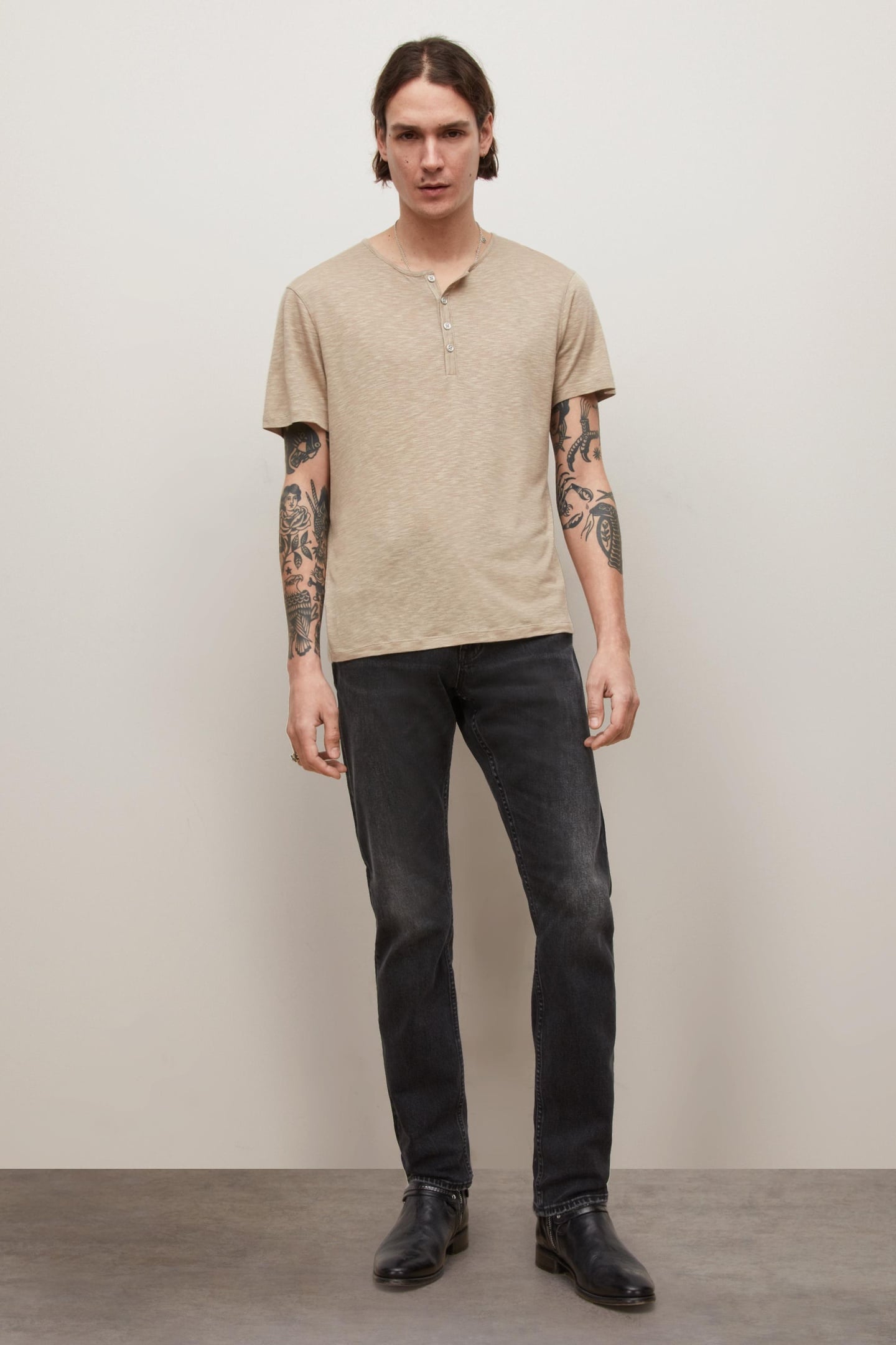 J702 - SLIM FIT BLACK 2