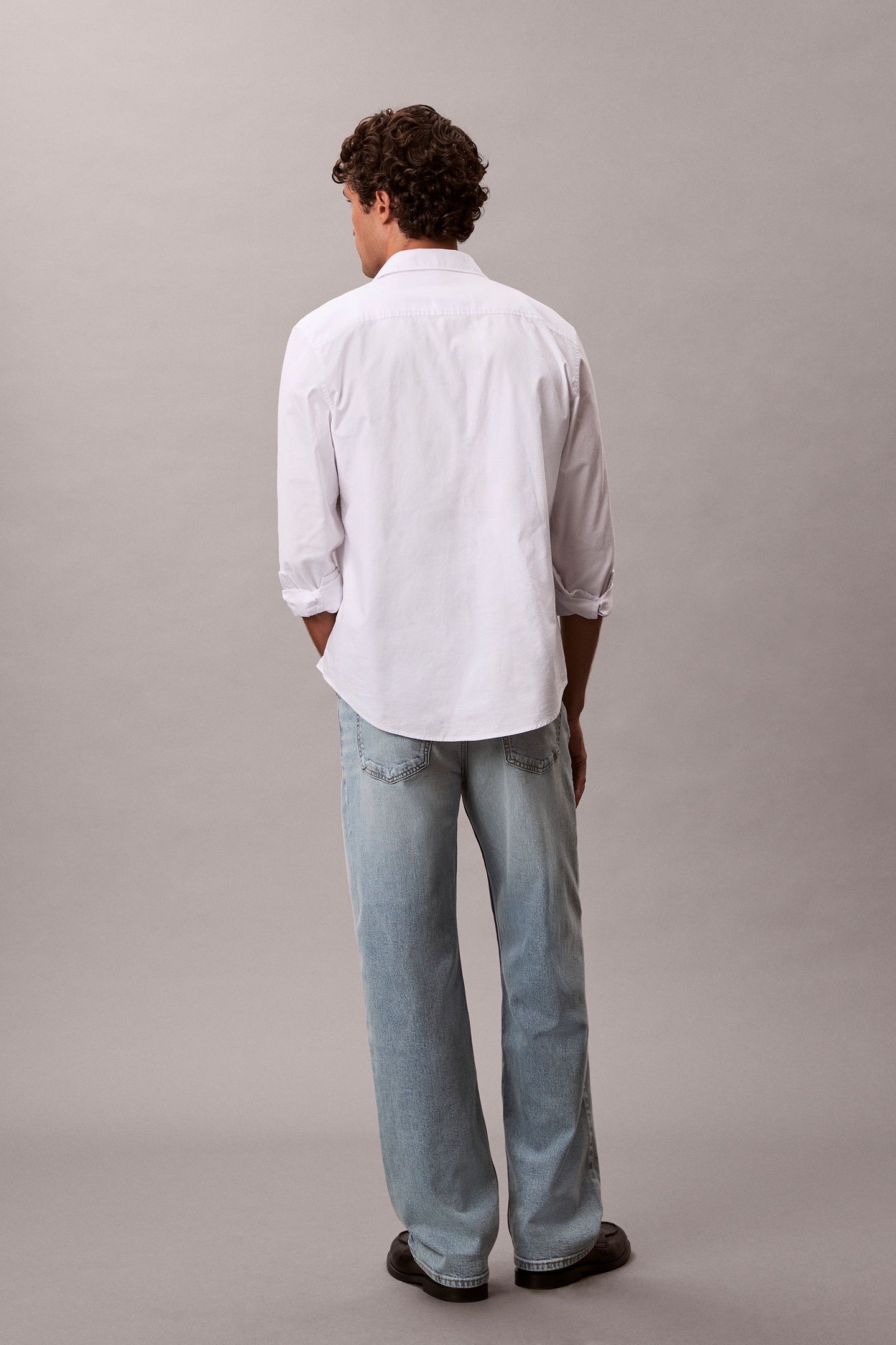 90S STRAIGHT JEANS SPOTLIGHT 3