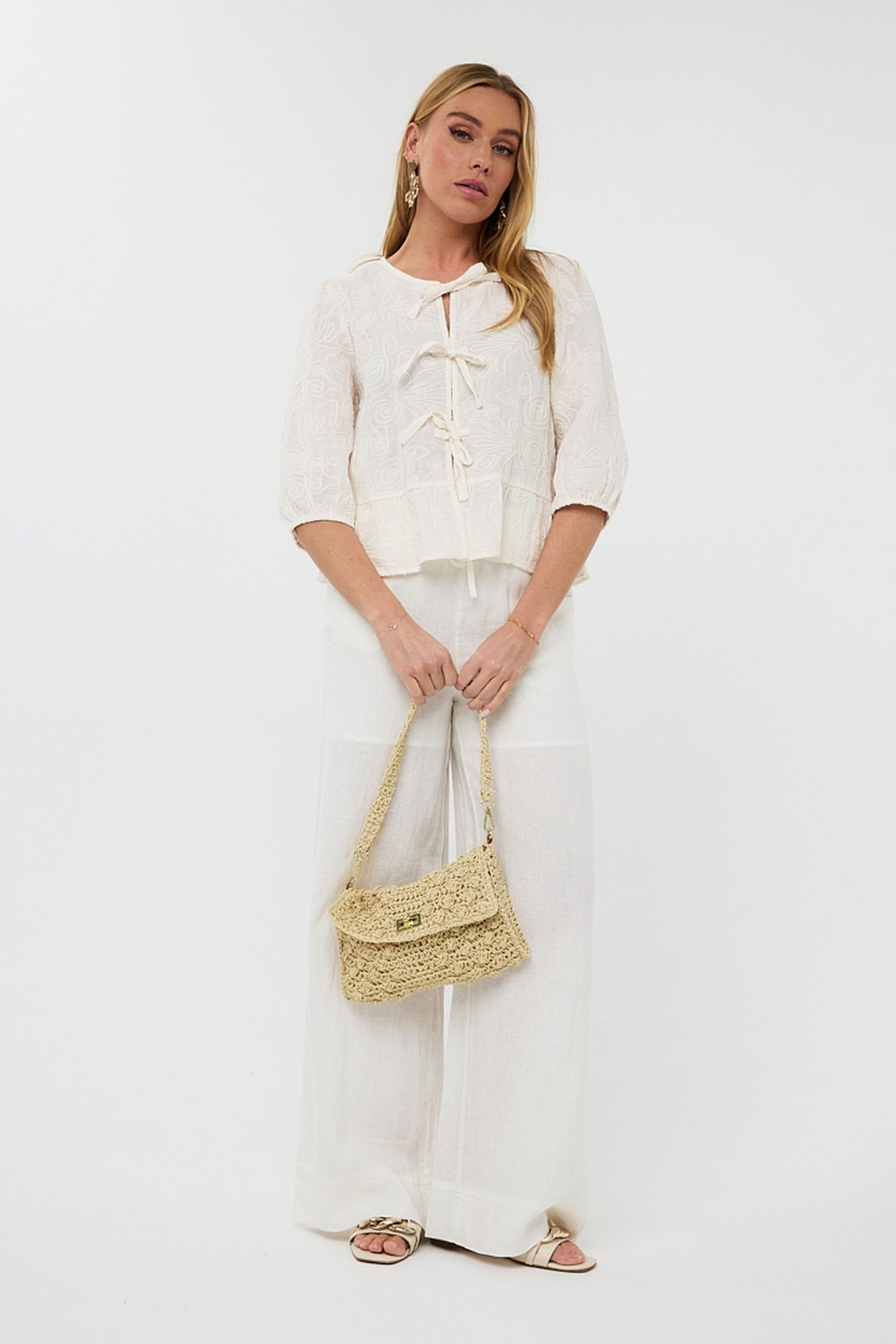 BLOUSE 3D EMBROIDERY LIGHT SAND 1