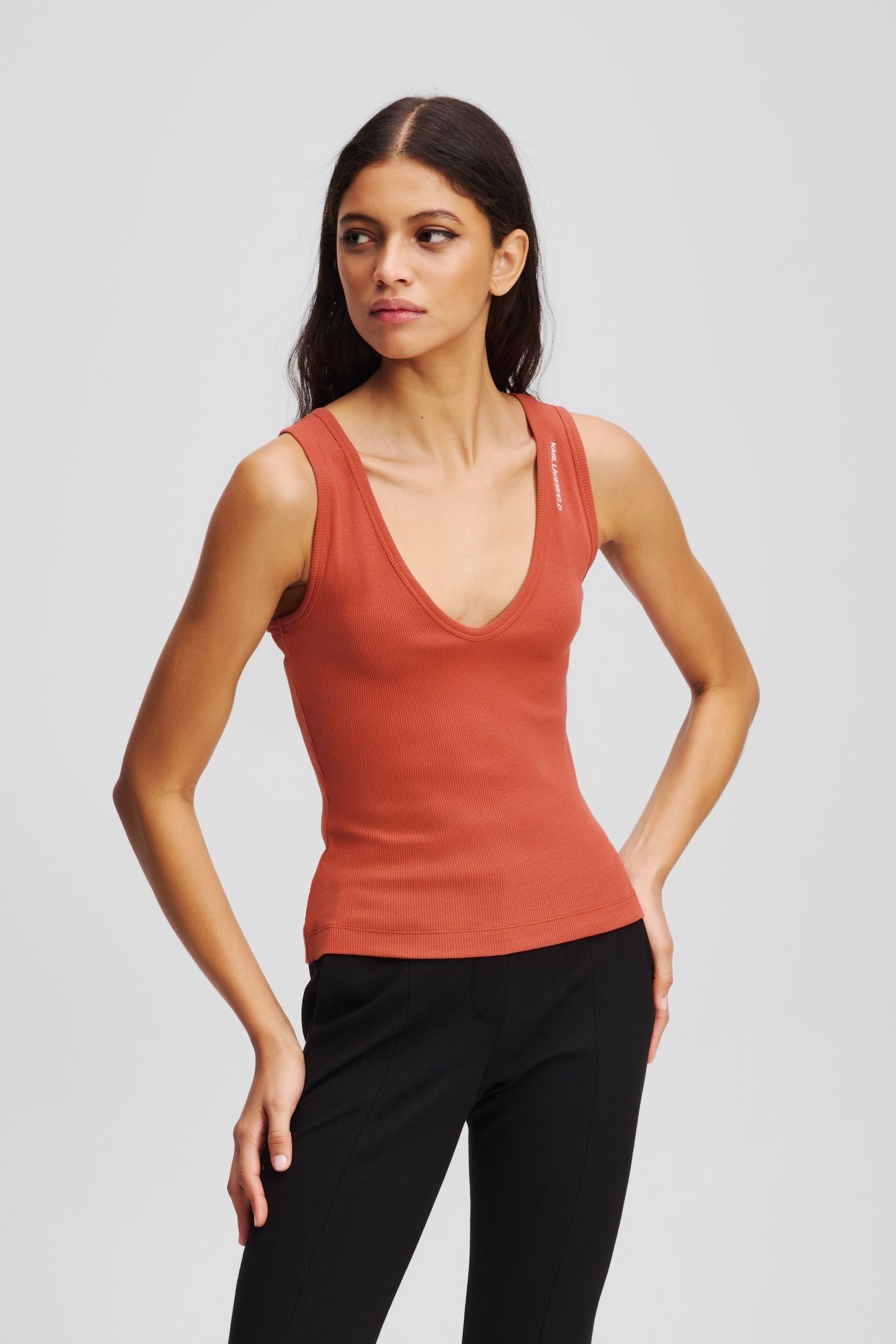 RIBBED V-NECK TANK TOP CINNABAR 1