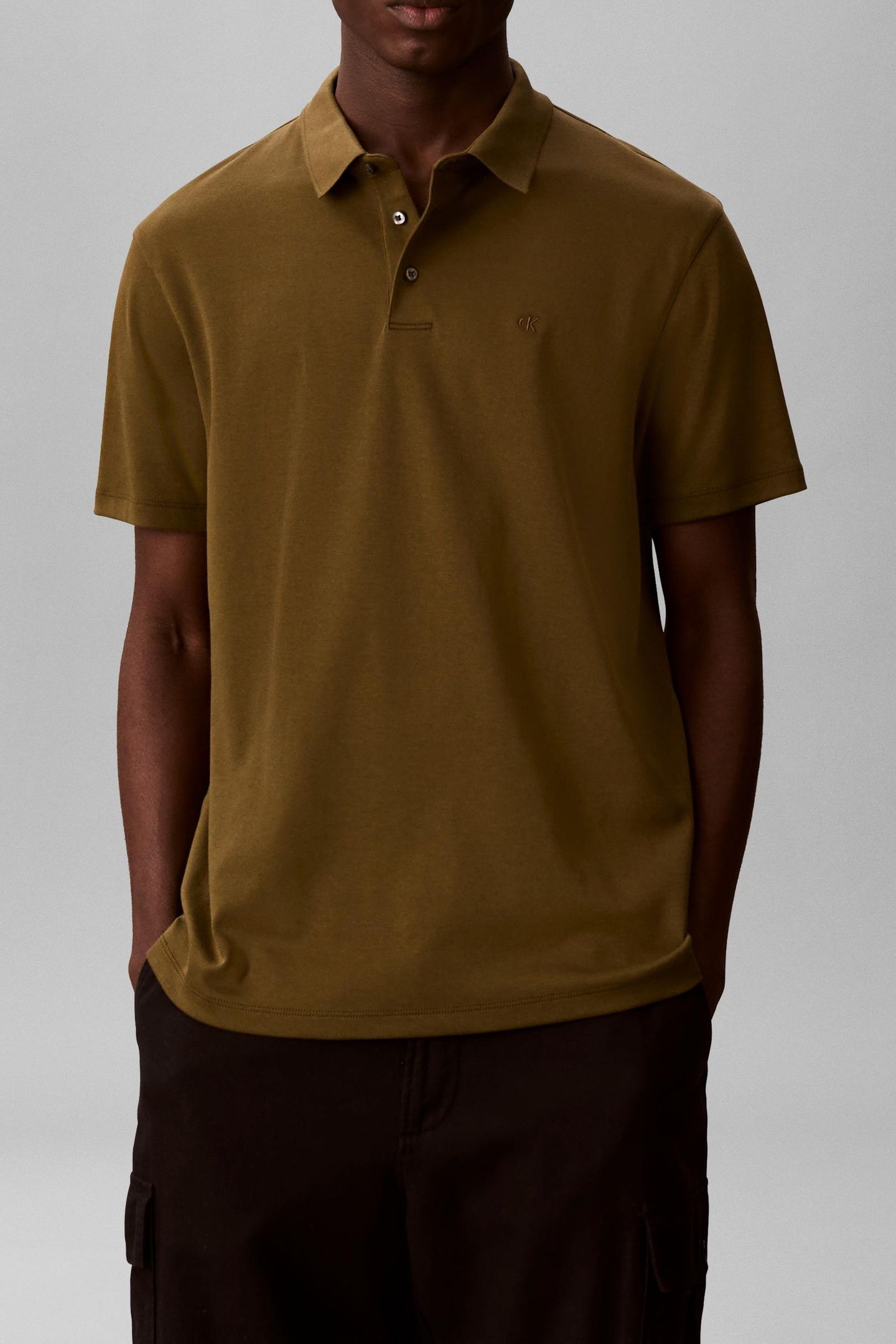 SS SUPIMA CHEST EMB TEE CRUDE GREEN 1