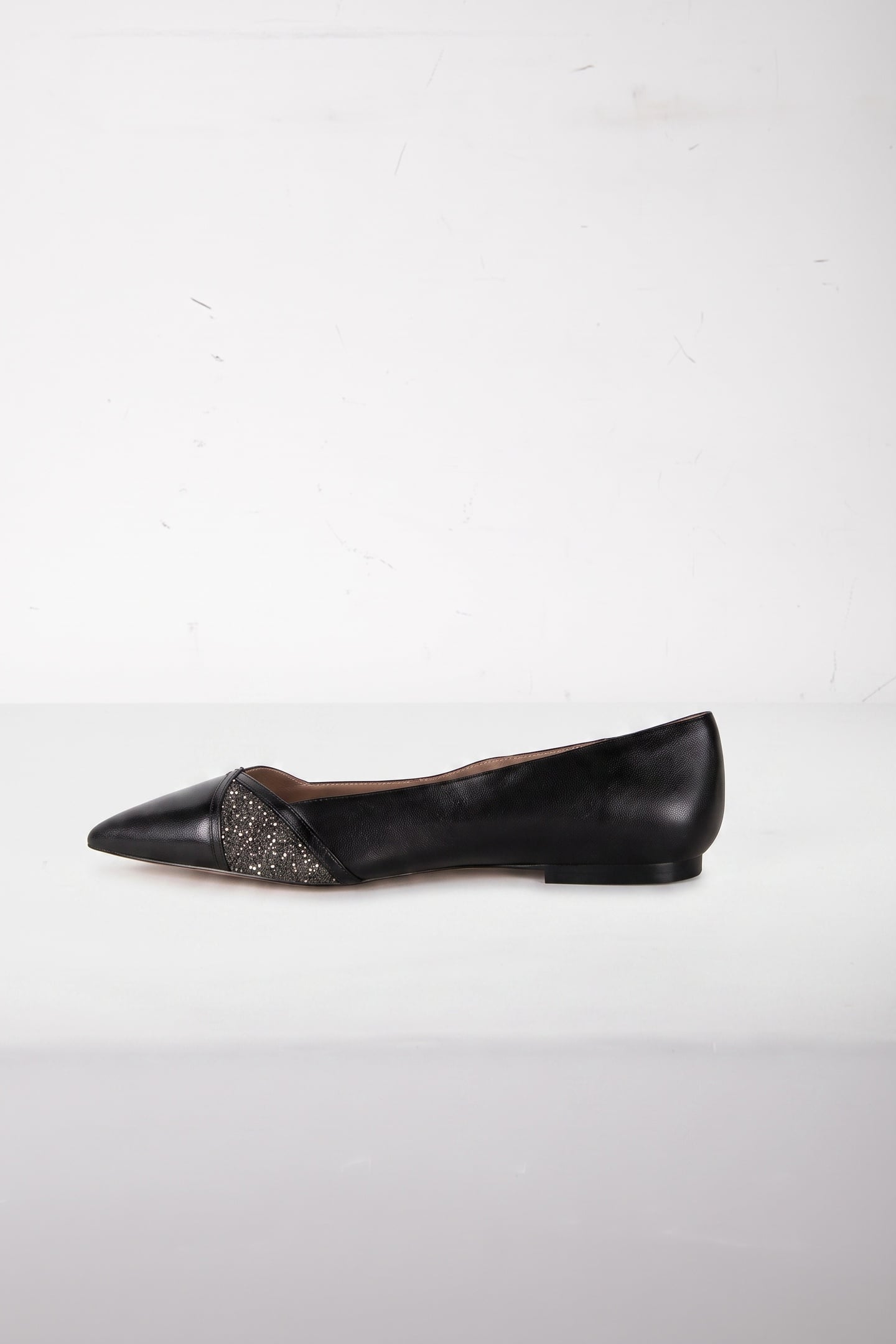 DIANE CRYSTAL POINTED BLACK 2
