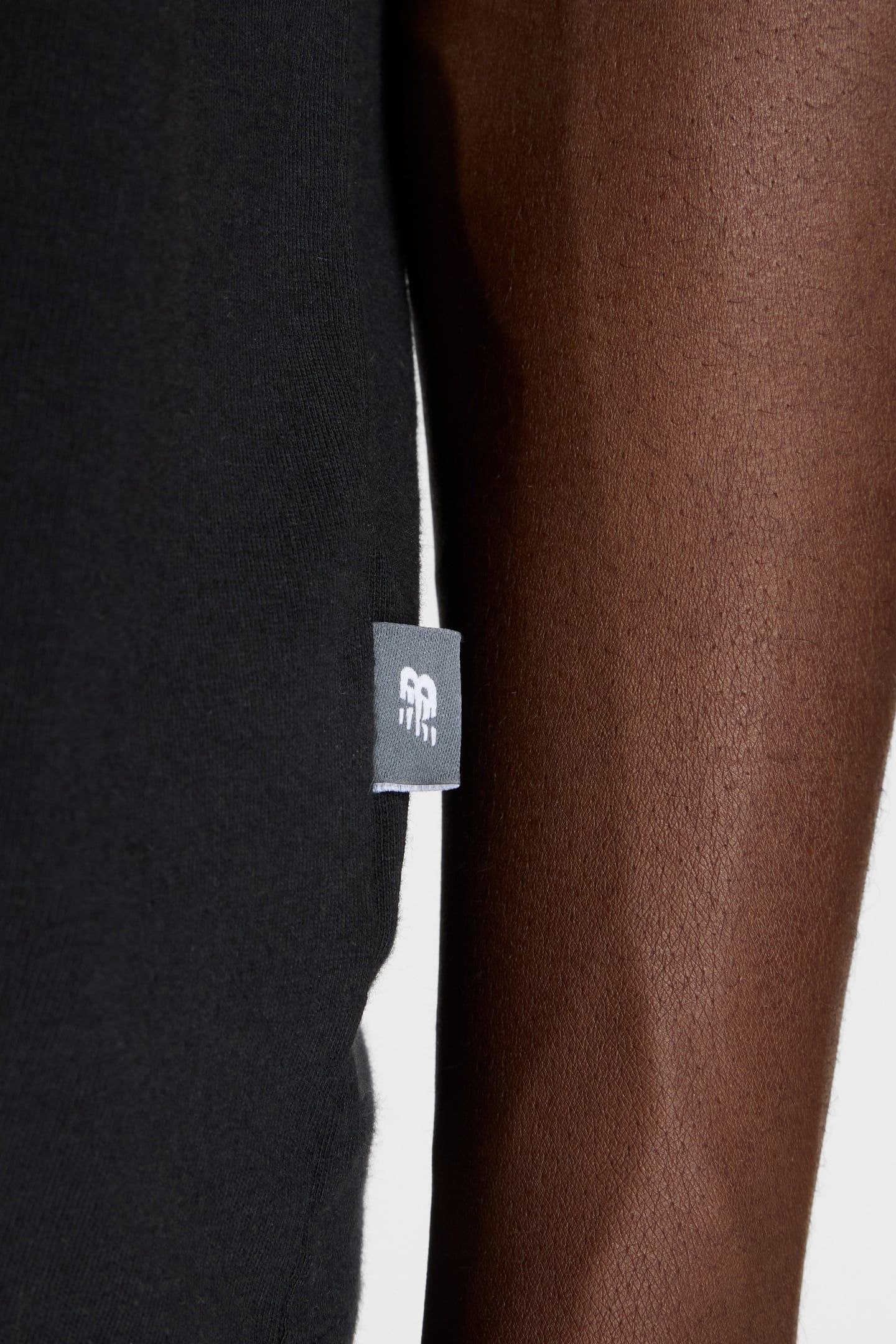 WOVEN LABEL T-SHIRT BLACK 6