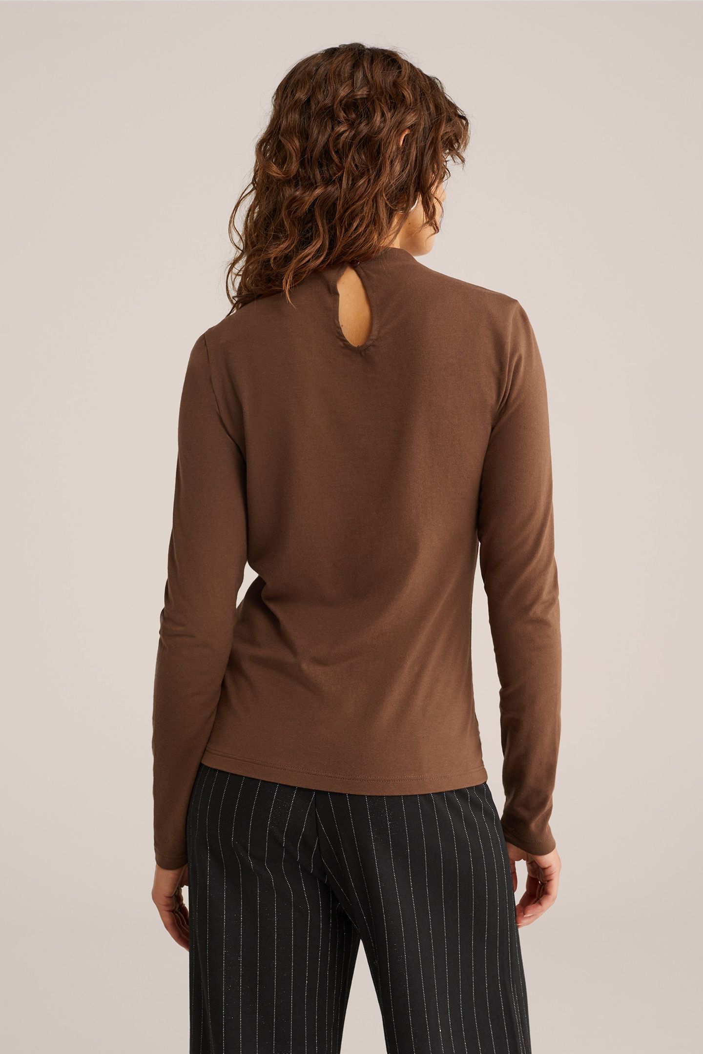 T-SHIRT BROWN 2