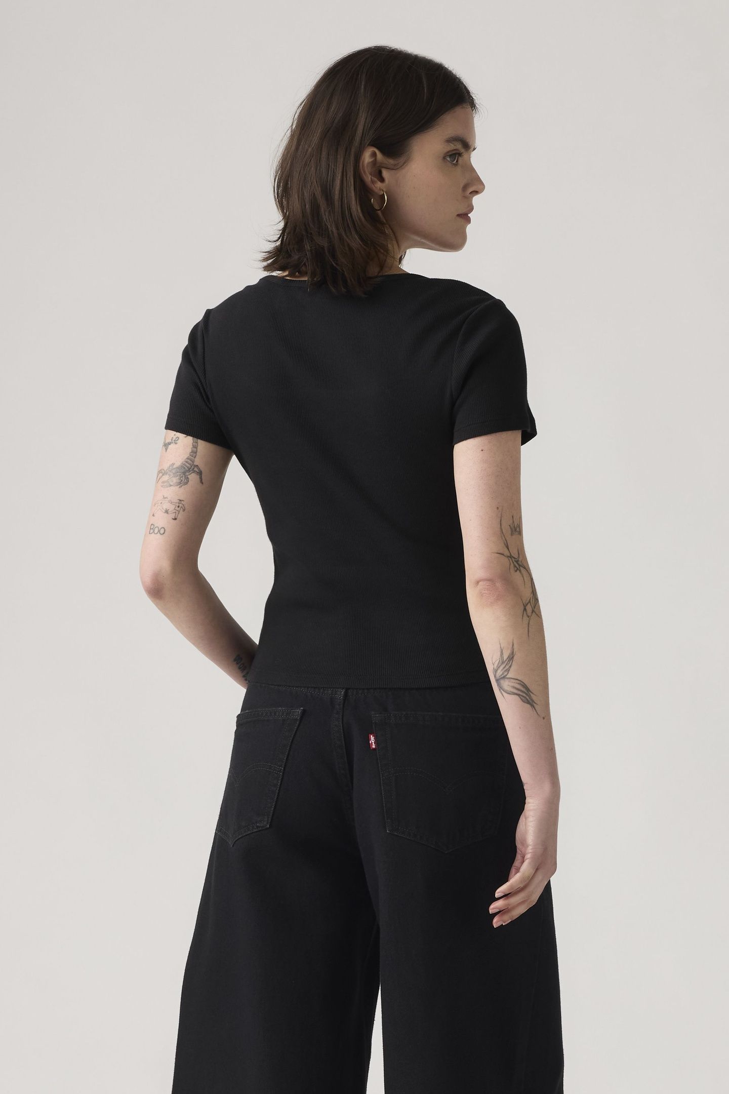 ESSENTIAL SQUARE NECK TEE 6