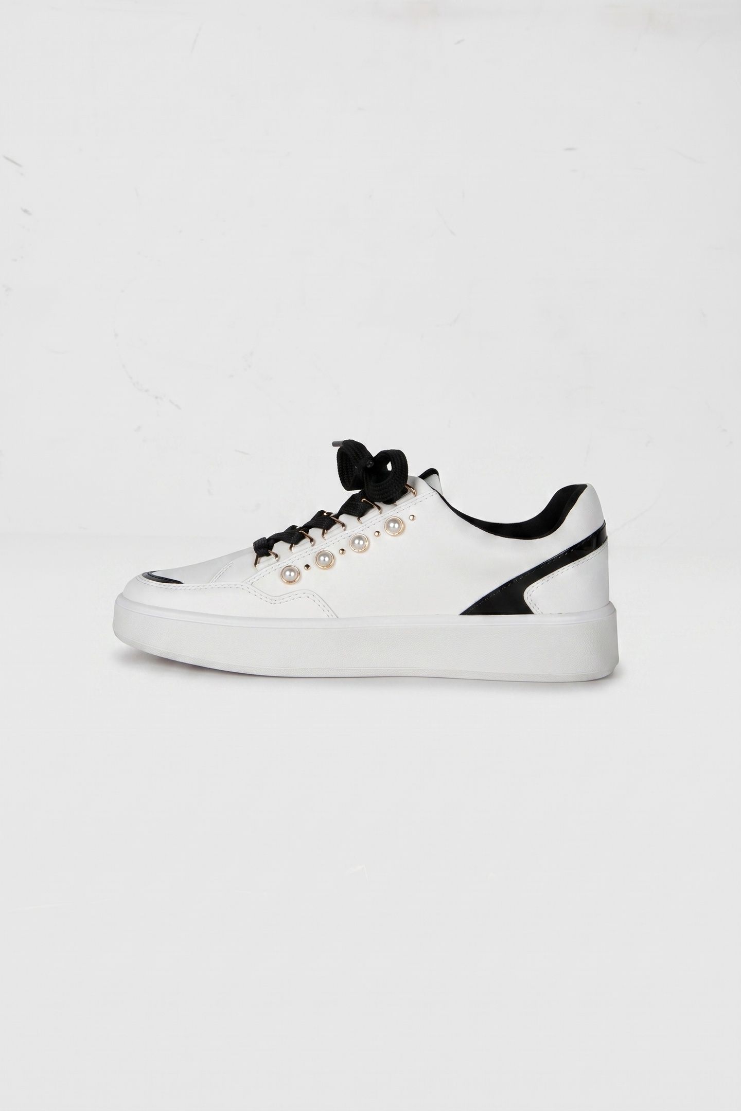 KARL PEARL SNEAKERS WHITE 2