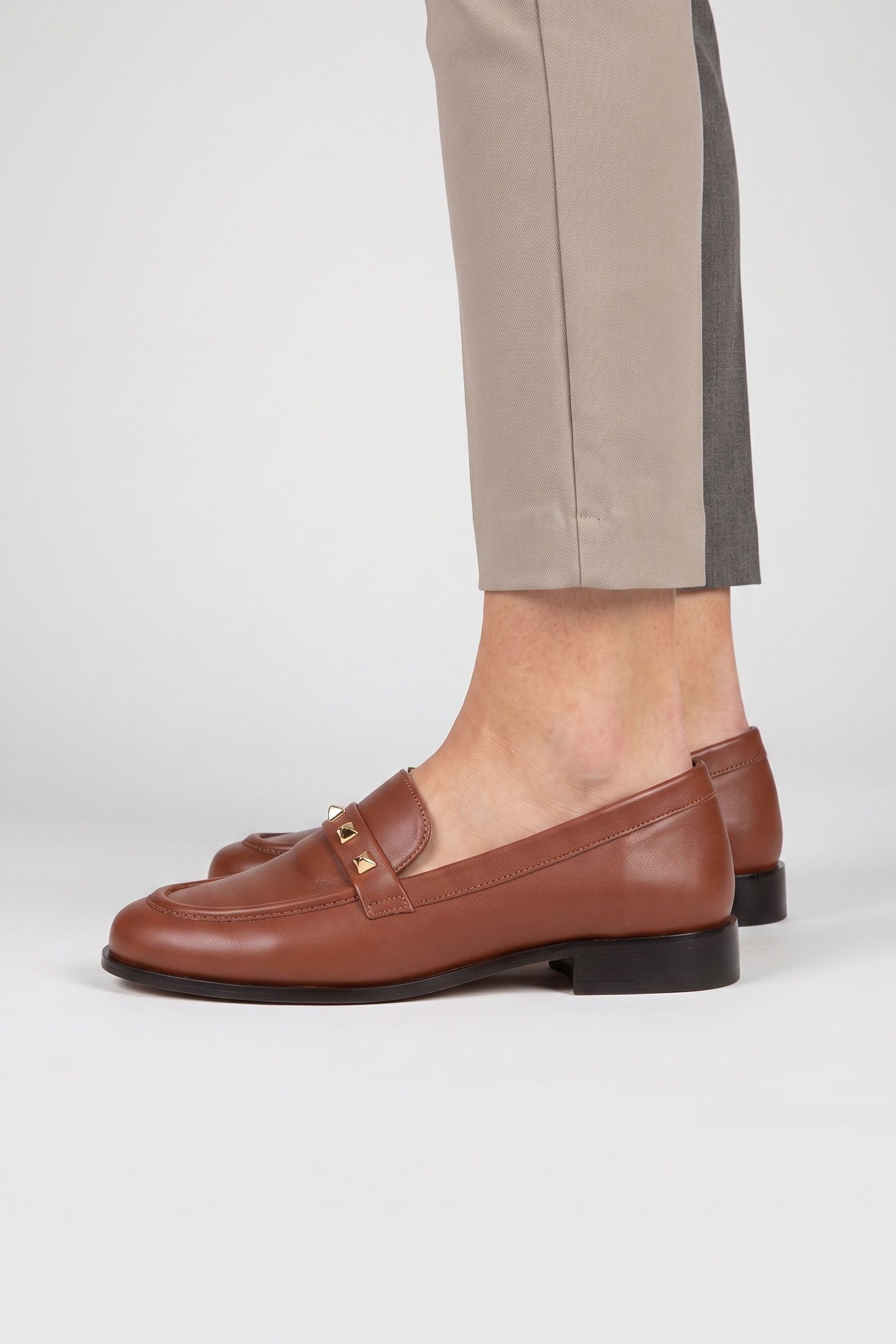 STELLAR STUD DETAIL CHESTNUT 3
