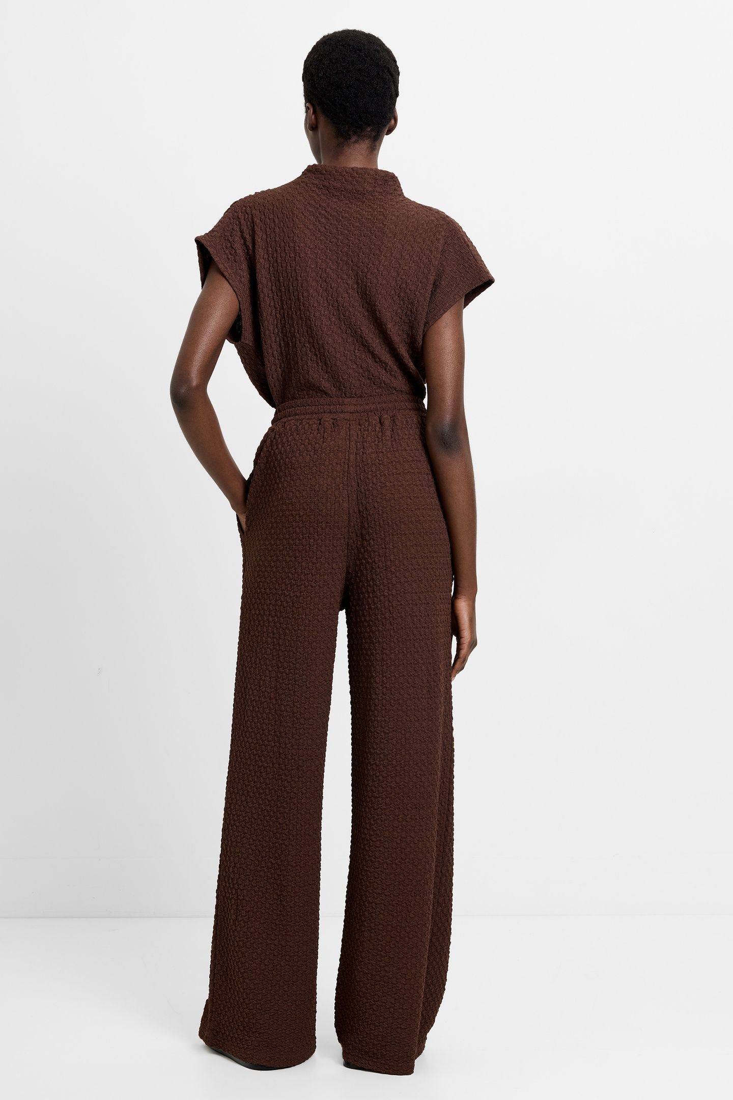 TEXTURED WIDE LEG TROUSER CHOCOLATE BROWN 4