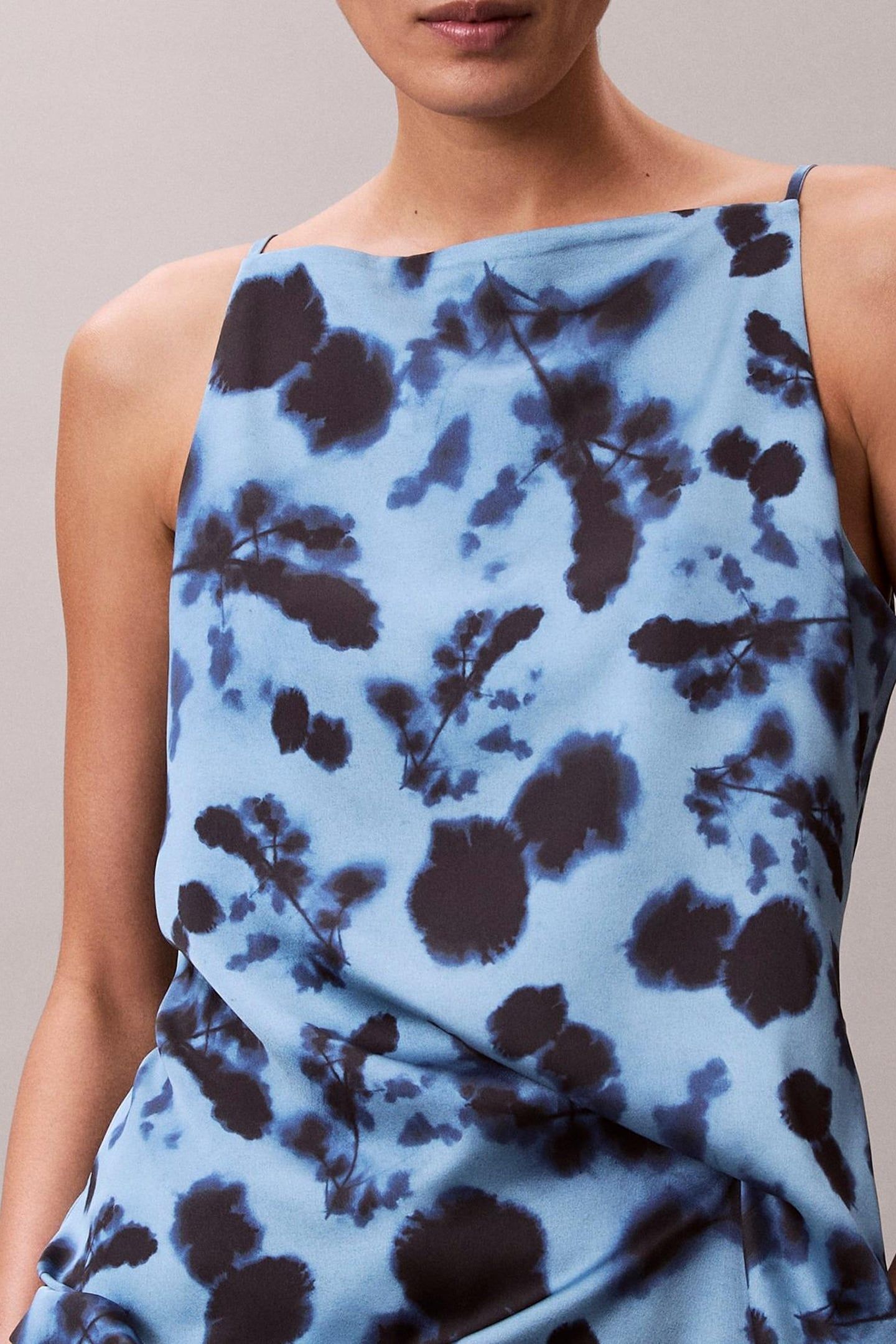 PRINTED SATIN TWISTE SHIRT BLUE 5