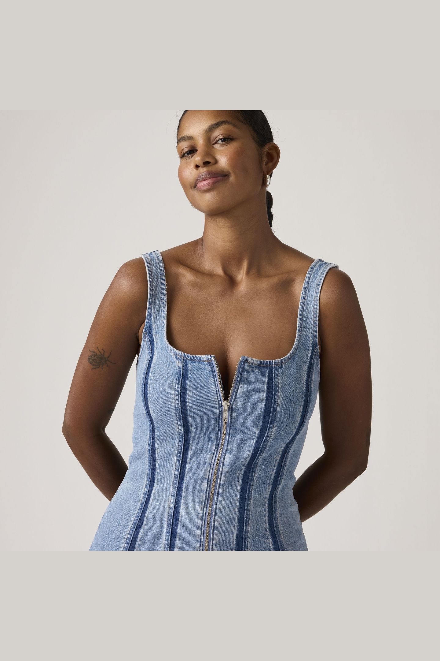 SEAMED ZIP DRESS 3