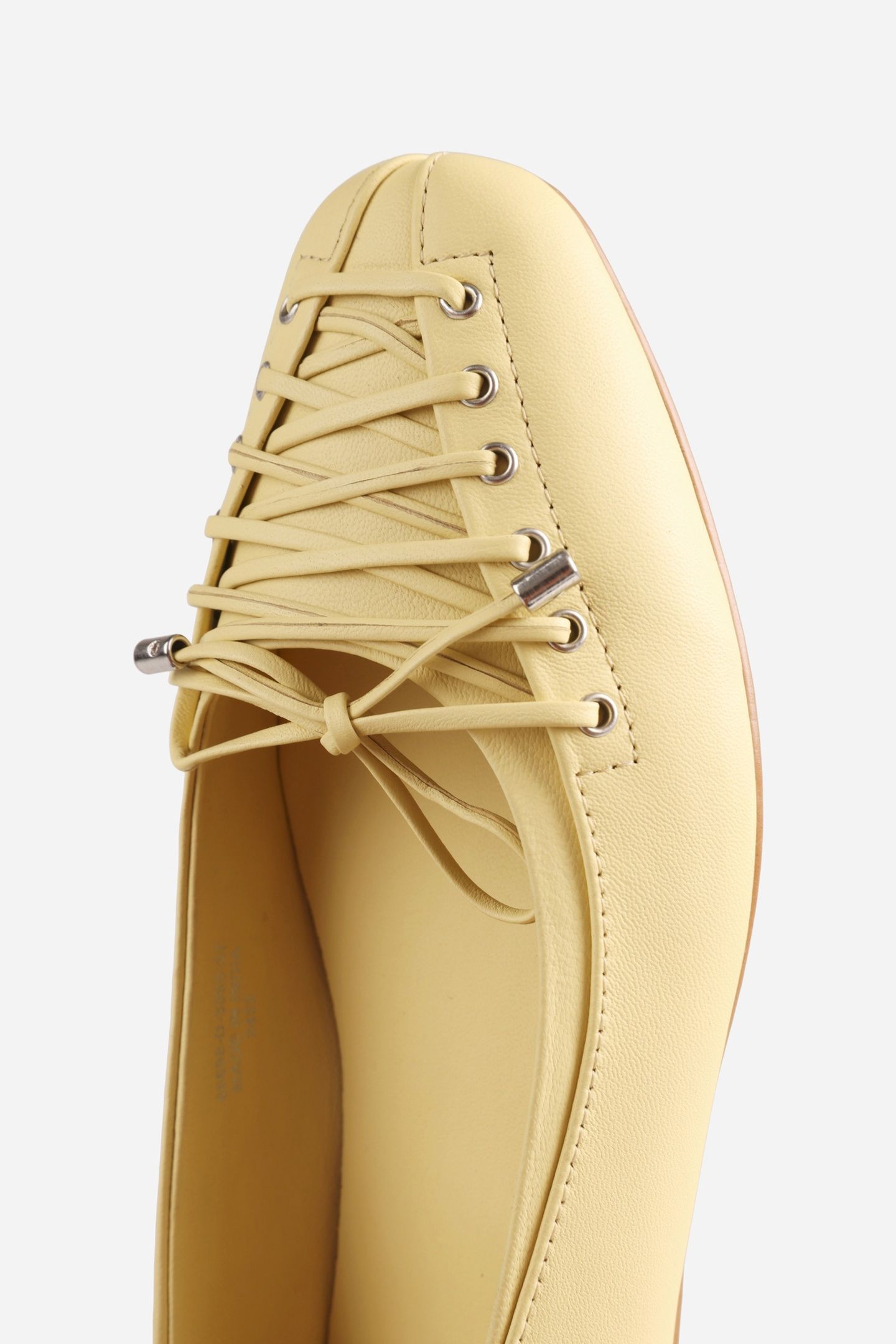 SER-AJAA LOW SHOE BUTTER YELLOW 6