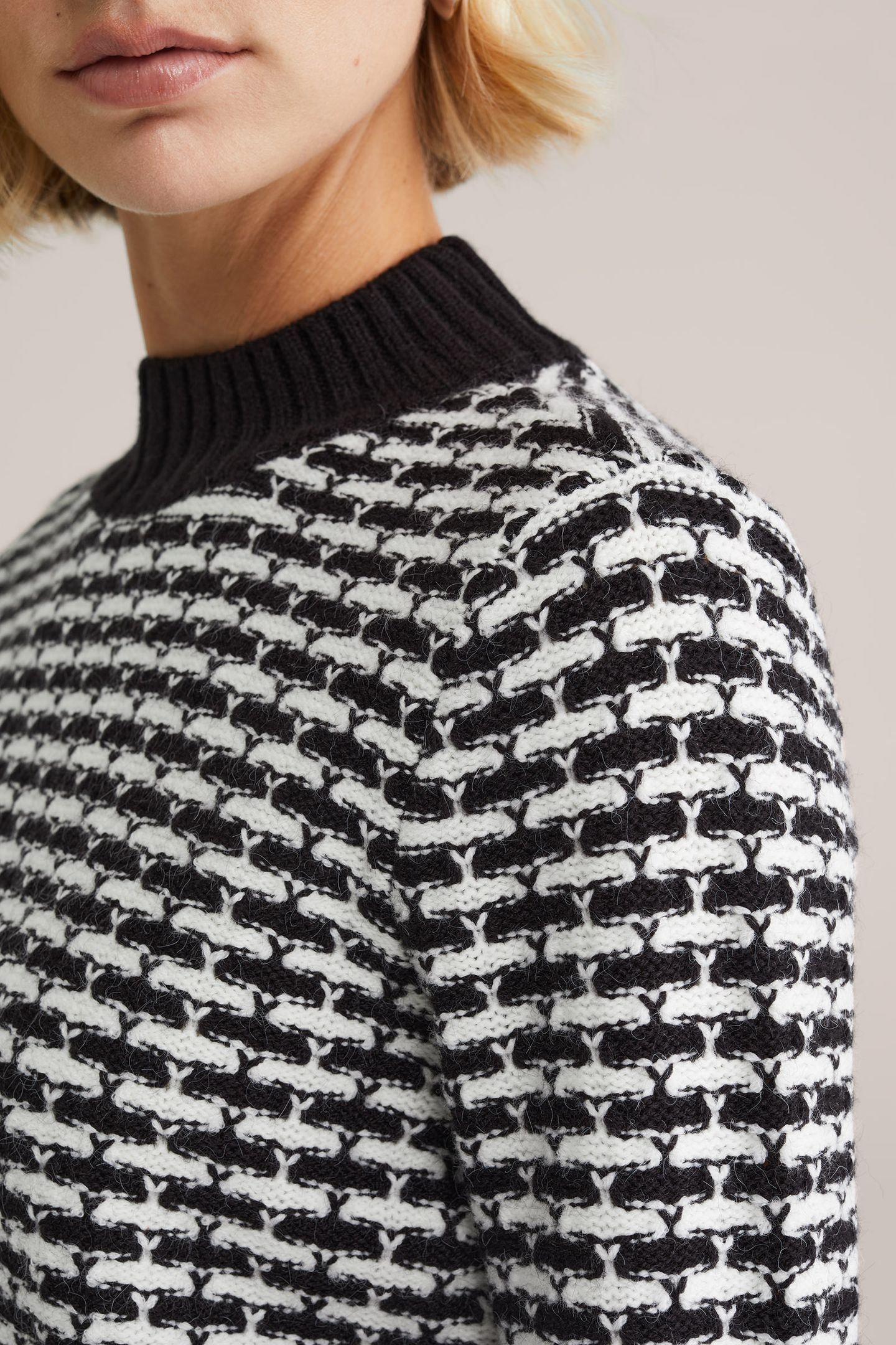 KNITTED PULLOVER BLACK 5