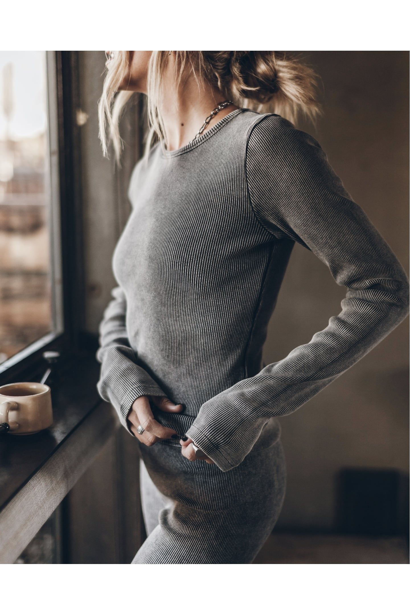 THE DARK RIBBED LONGSLEEVE 3