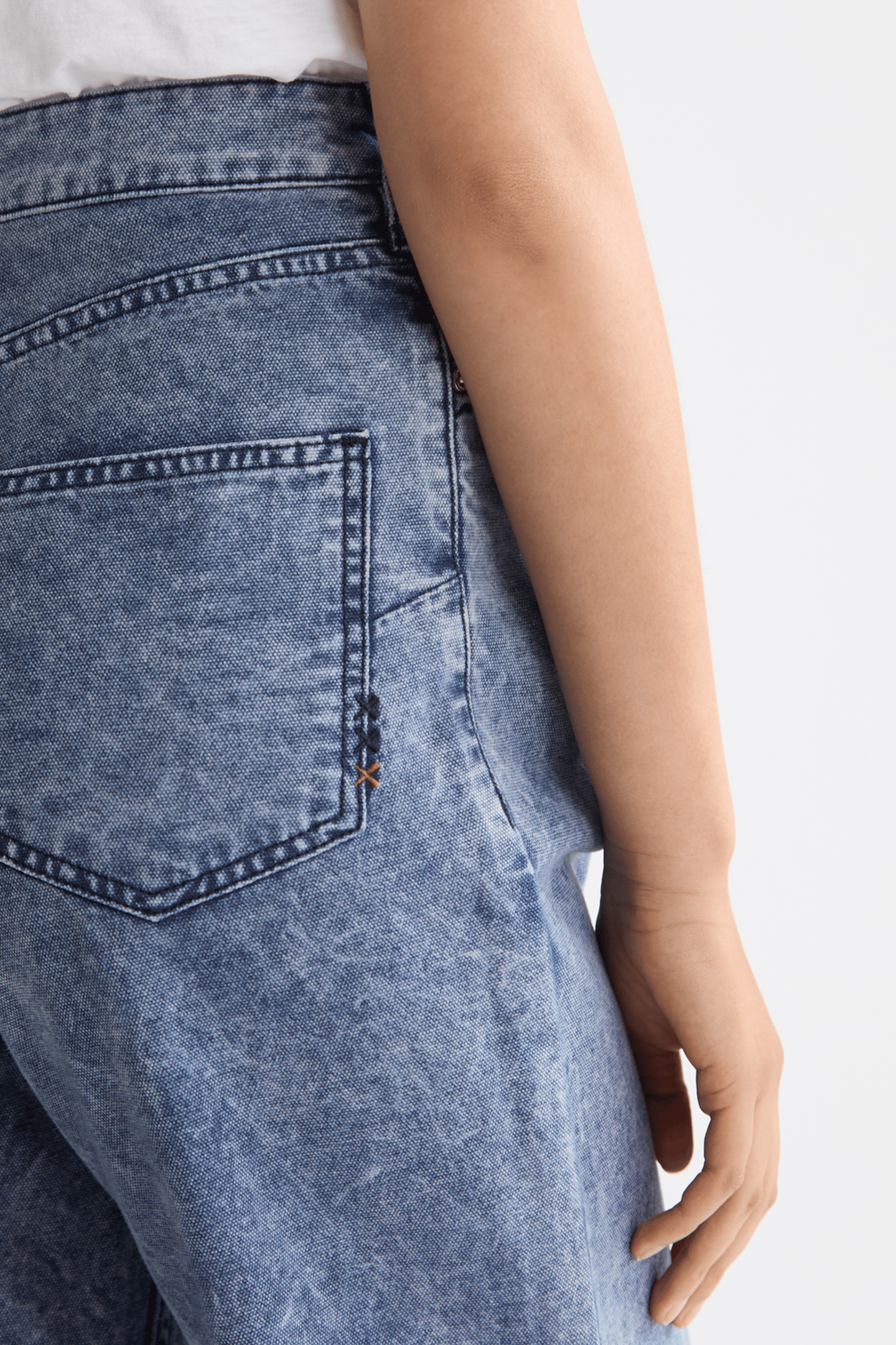 THE TIDE LONGER INSEAM BALLOON JEANS IN MOUNTAIN DYED CANVAS 6