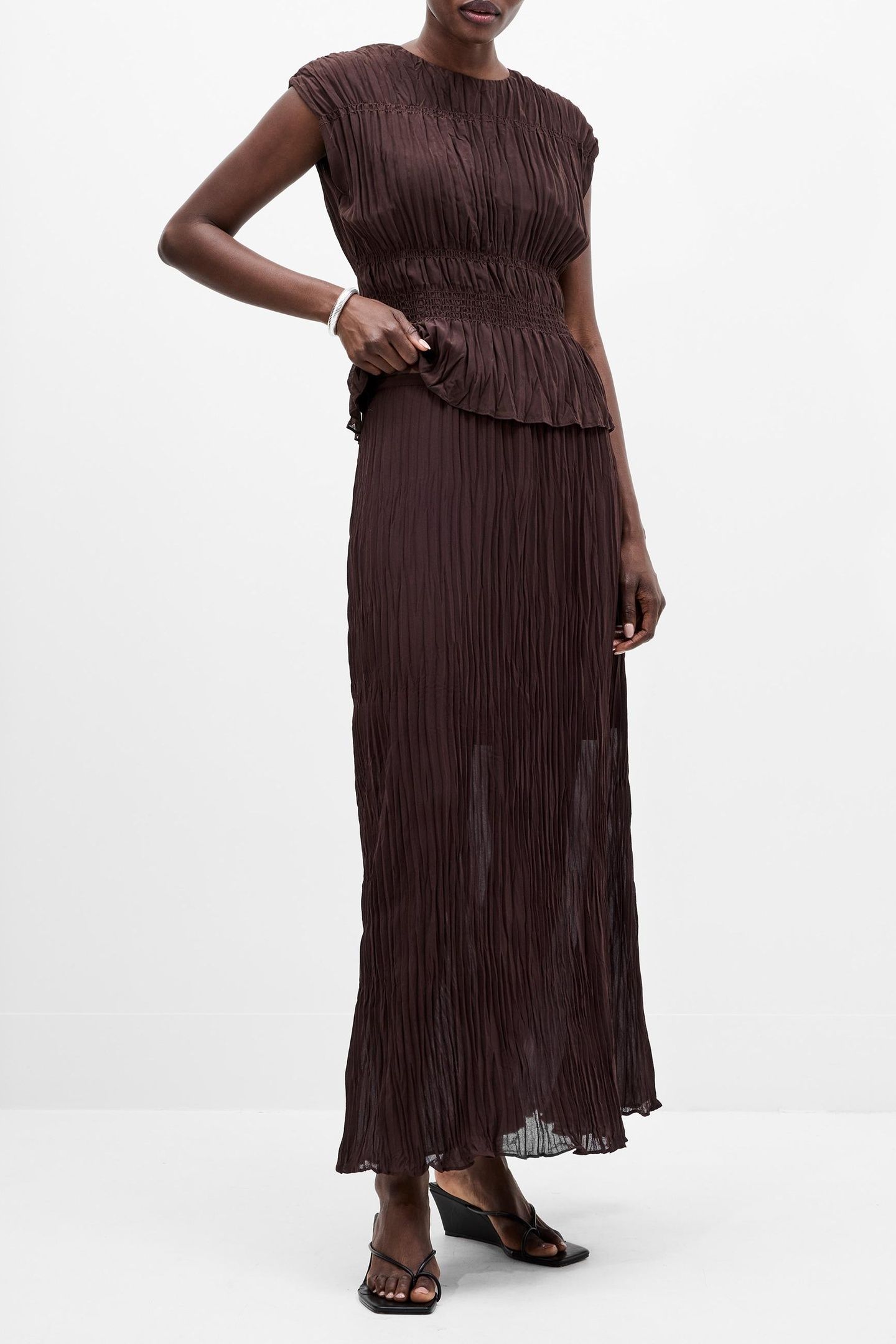 SAYLOR PLEATED OVERLAY SKIRT BITTER CHOCOLATE 2