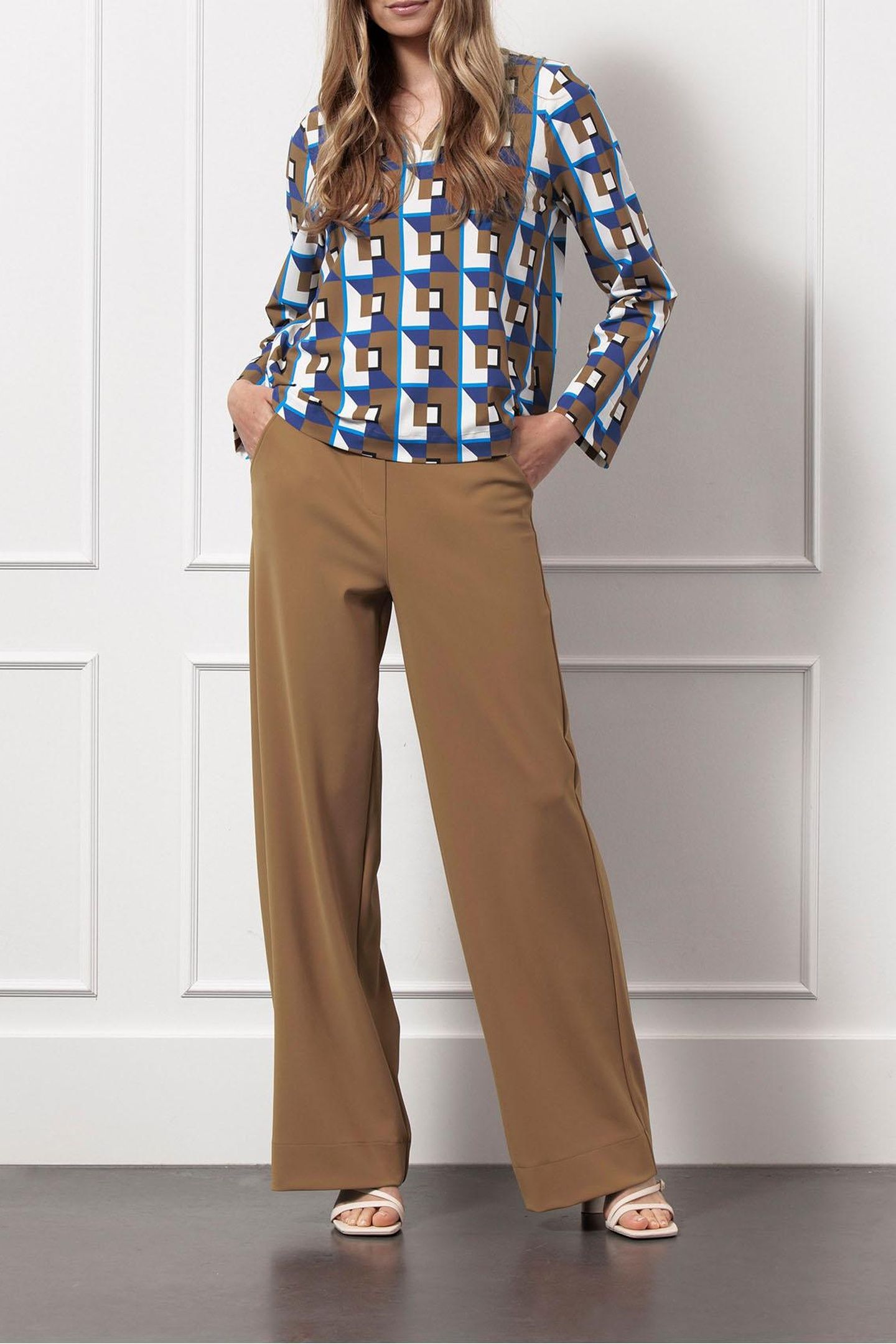 CHRIS GRAPHIC TOP MULTI COLOR 4