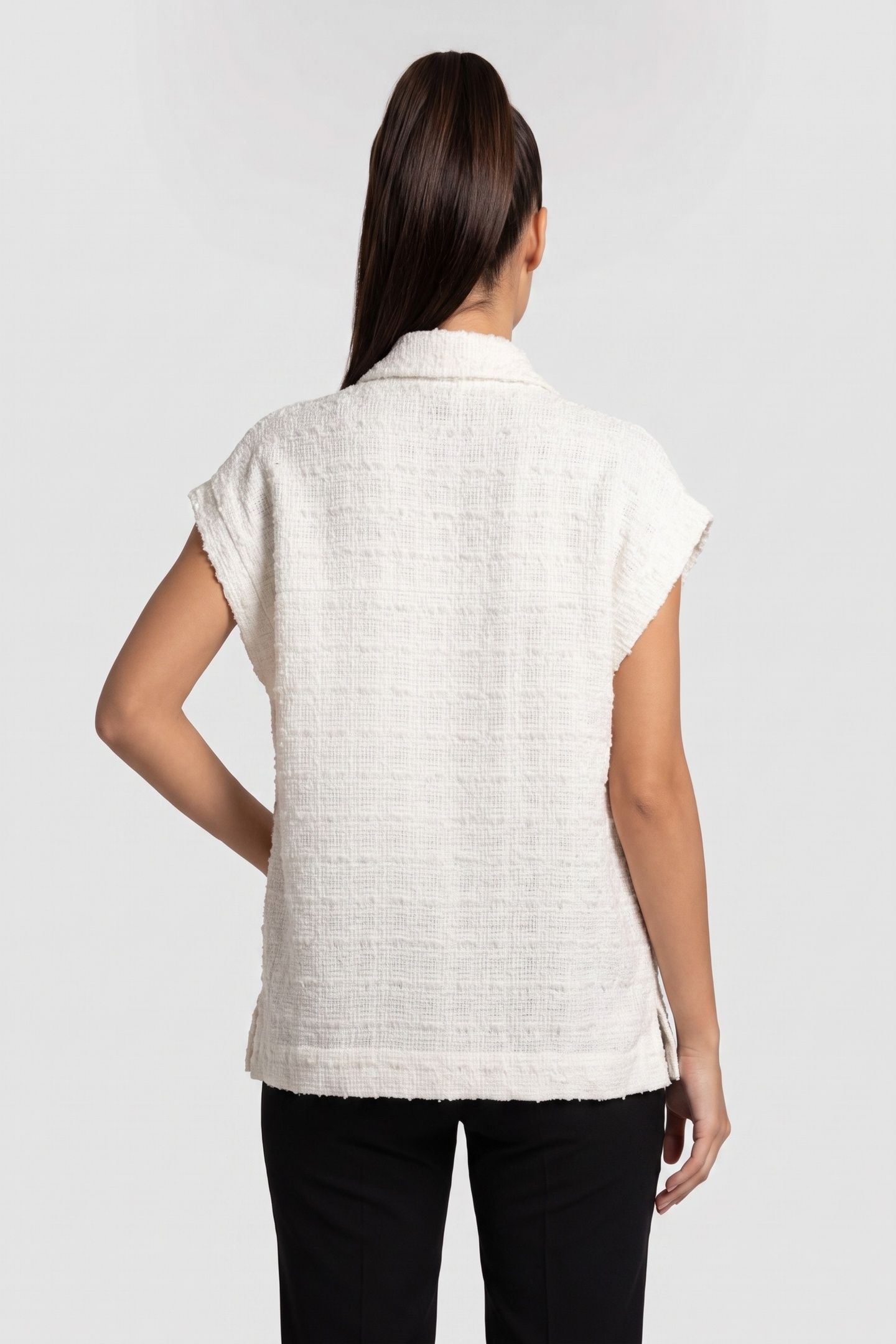 RUA OUTERWEAR WHITE 2