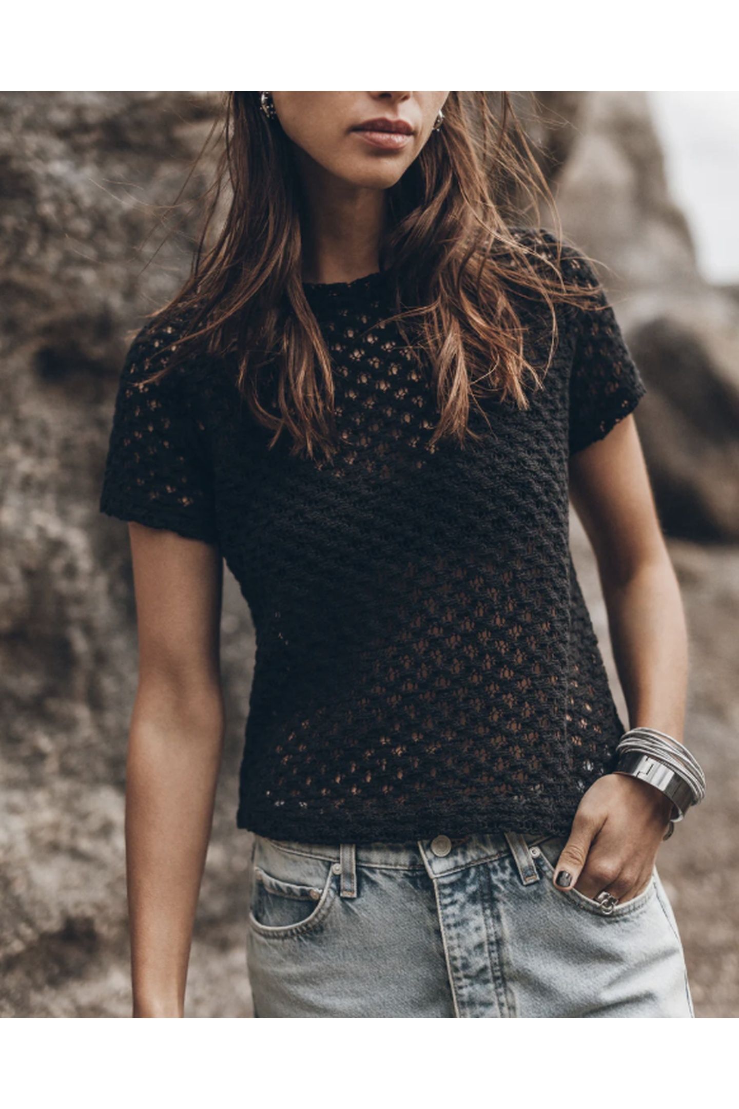 THE BLACK CROCHET T-SHIRT 1