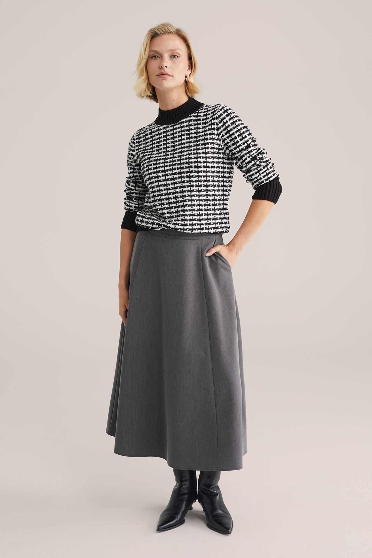 KNITTED PULLOVER BLACK 3