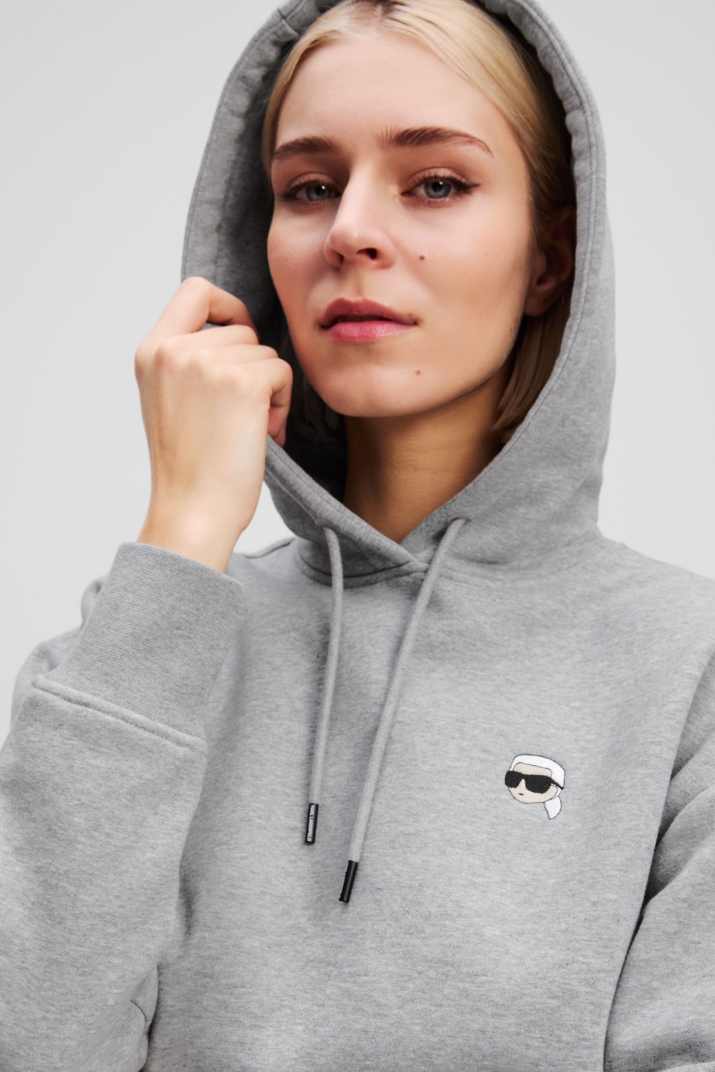 IKON PATCH CROPPED HOODIE LIGHT GREY MELANGE 3