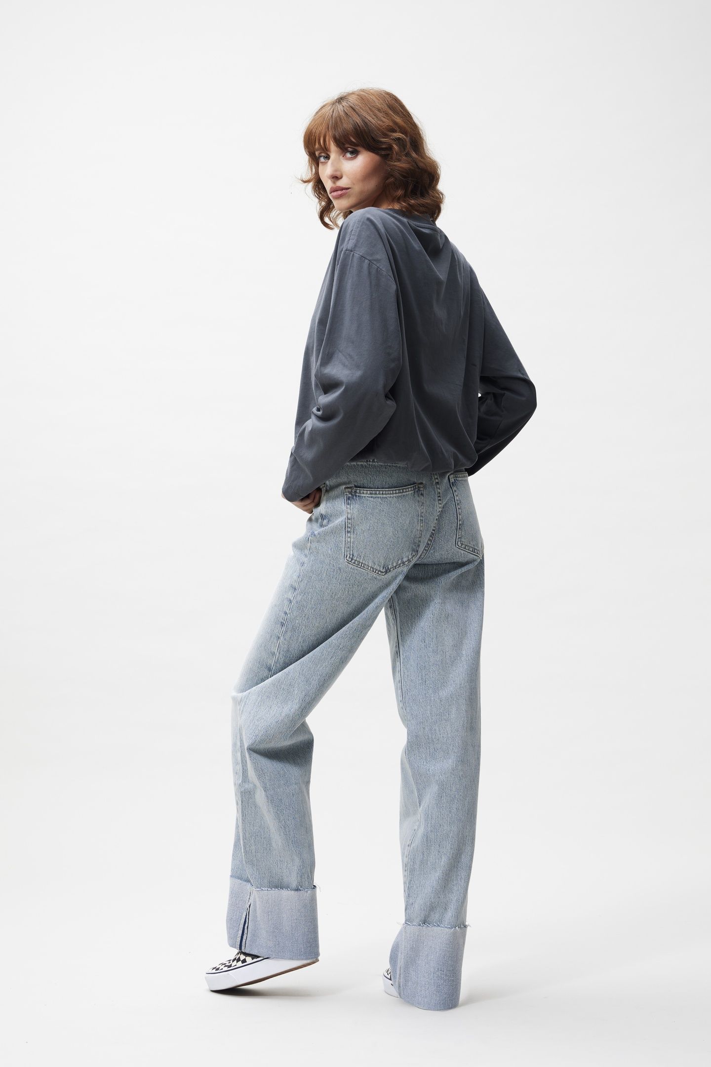 TUCK IN LONG SLEEVE CARBON 3