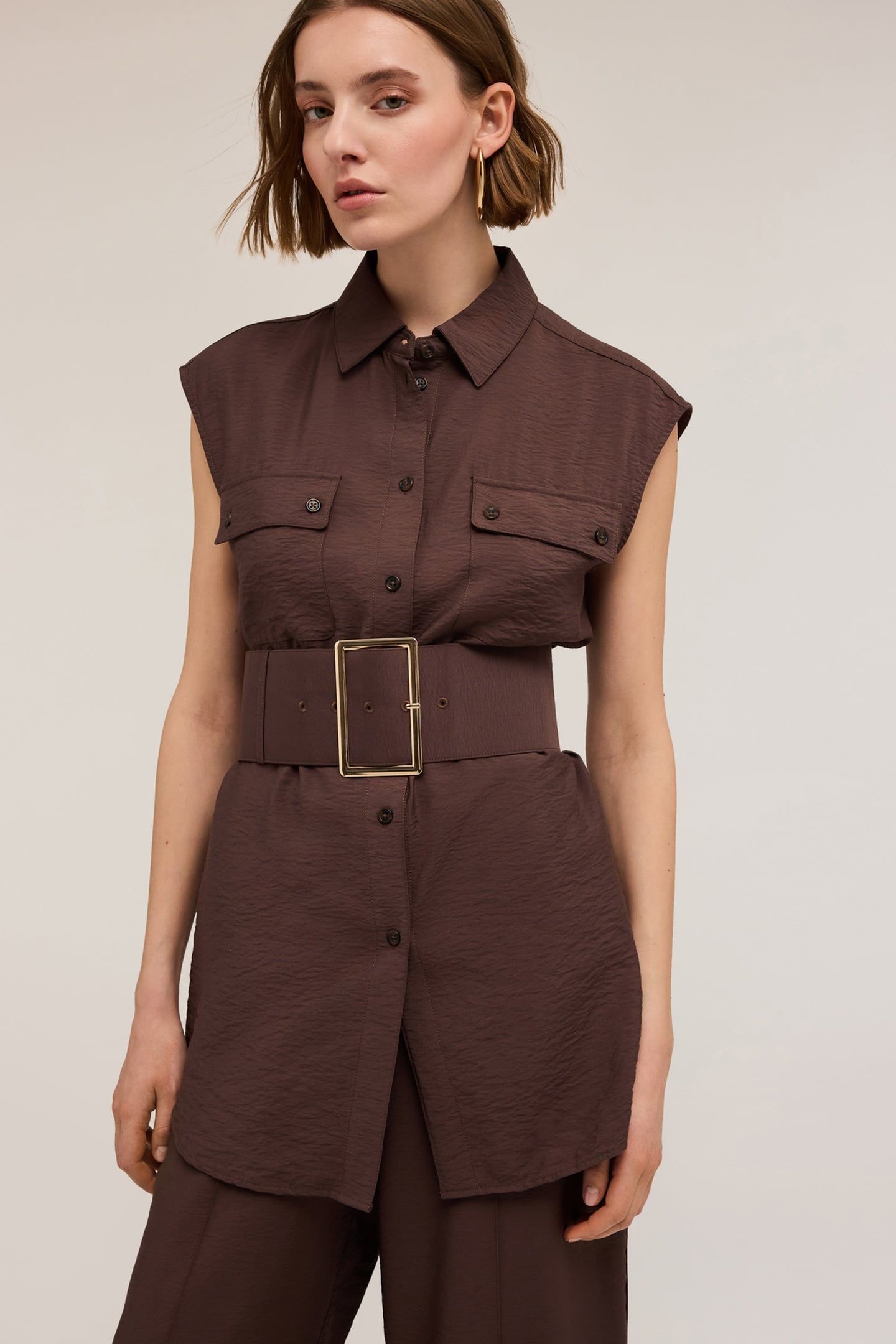 SLEEVELESS SHIRT WITH BELT BROWN 1