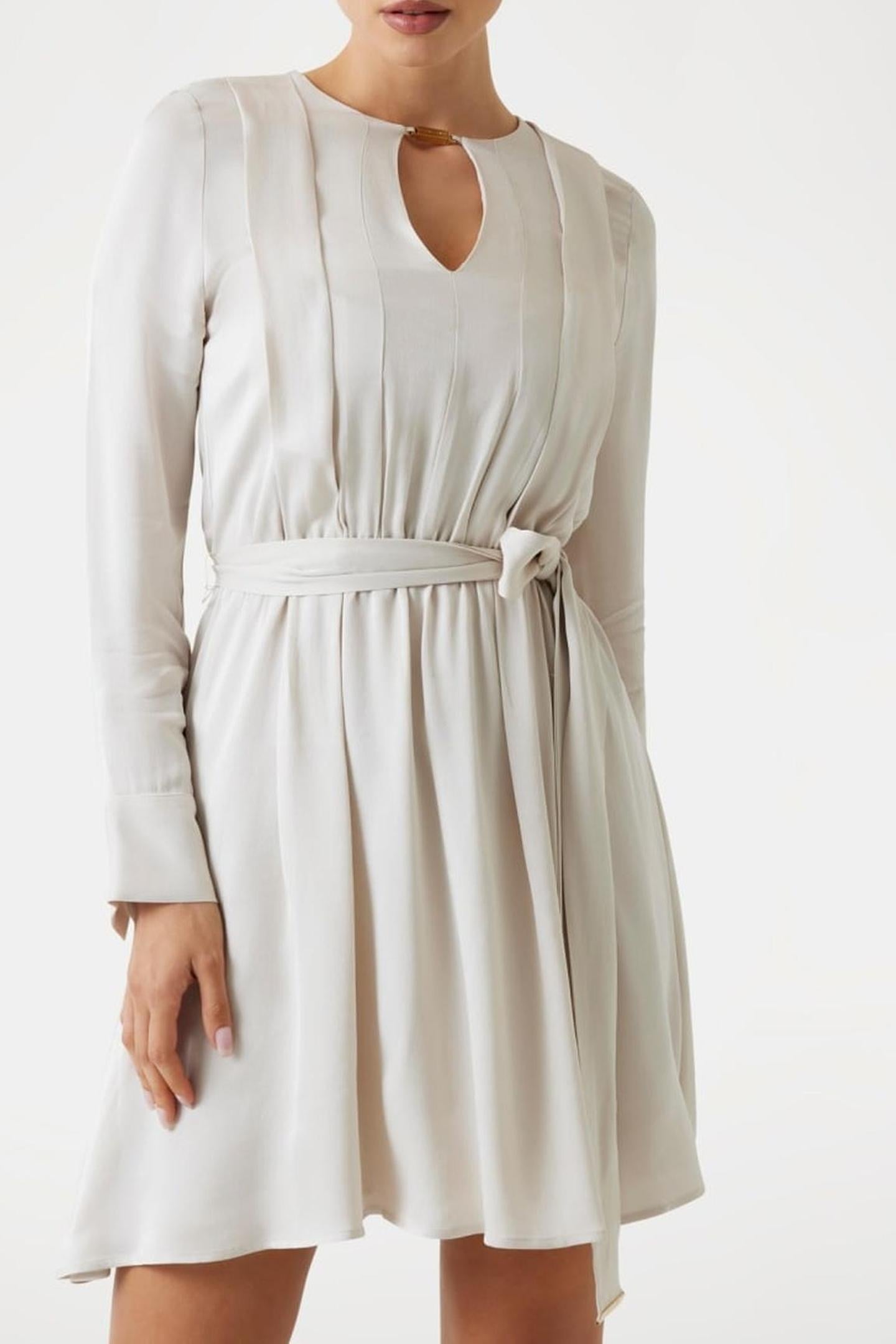 ANITA V NECK FLARED DREAMY MOON 1