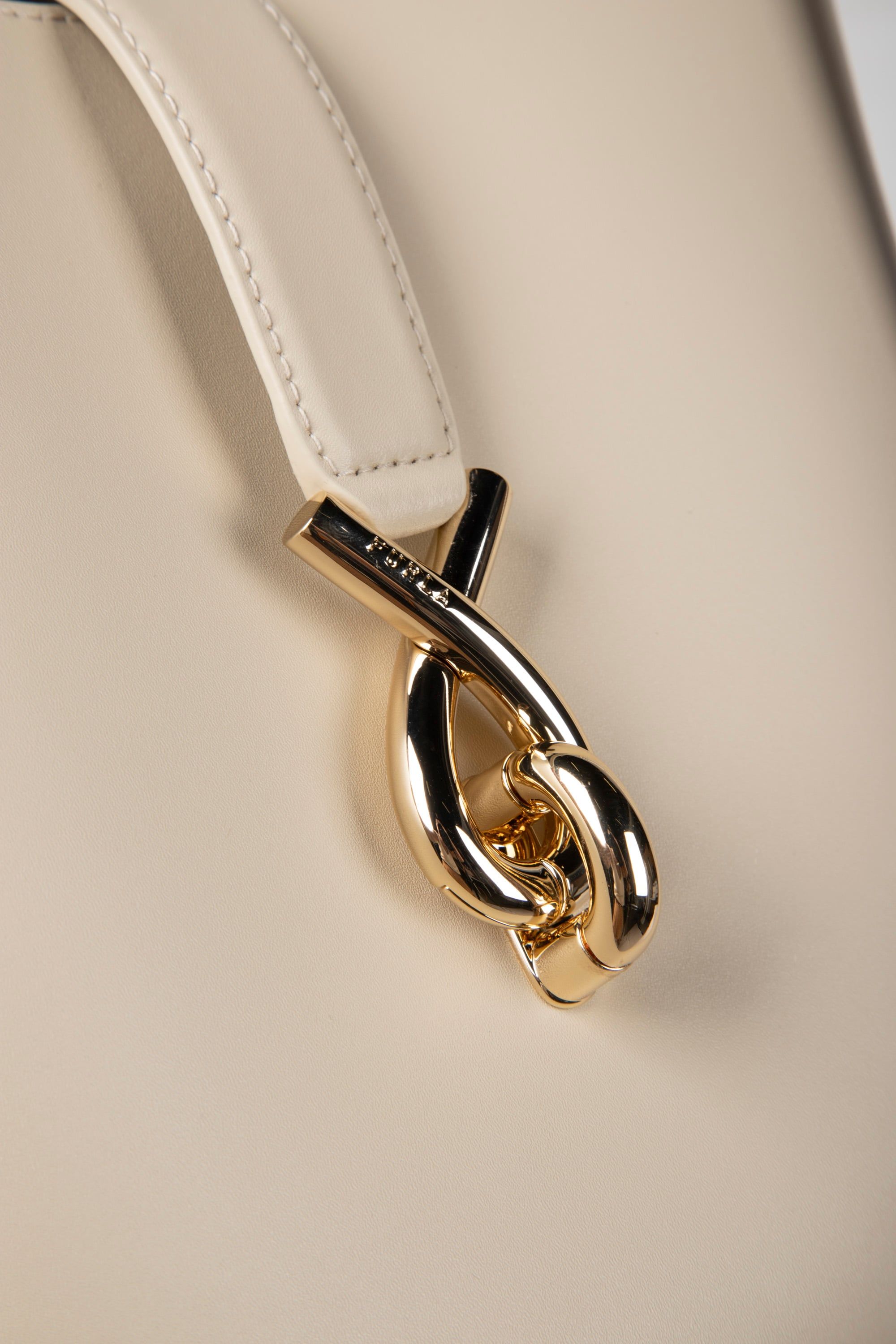MIANOVA SMALL BUCKET BAG AVENA 5