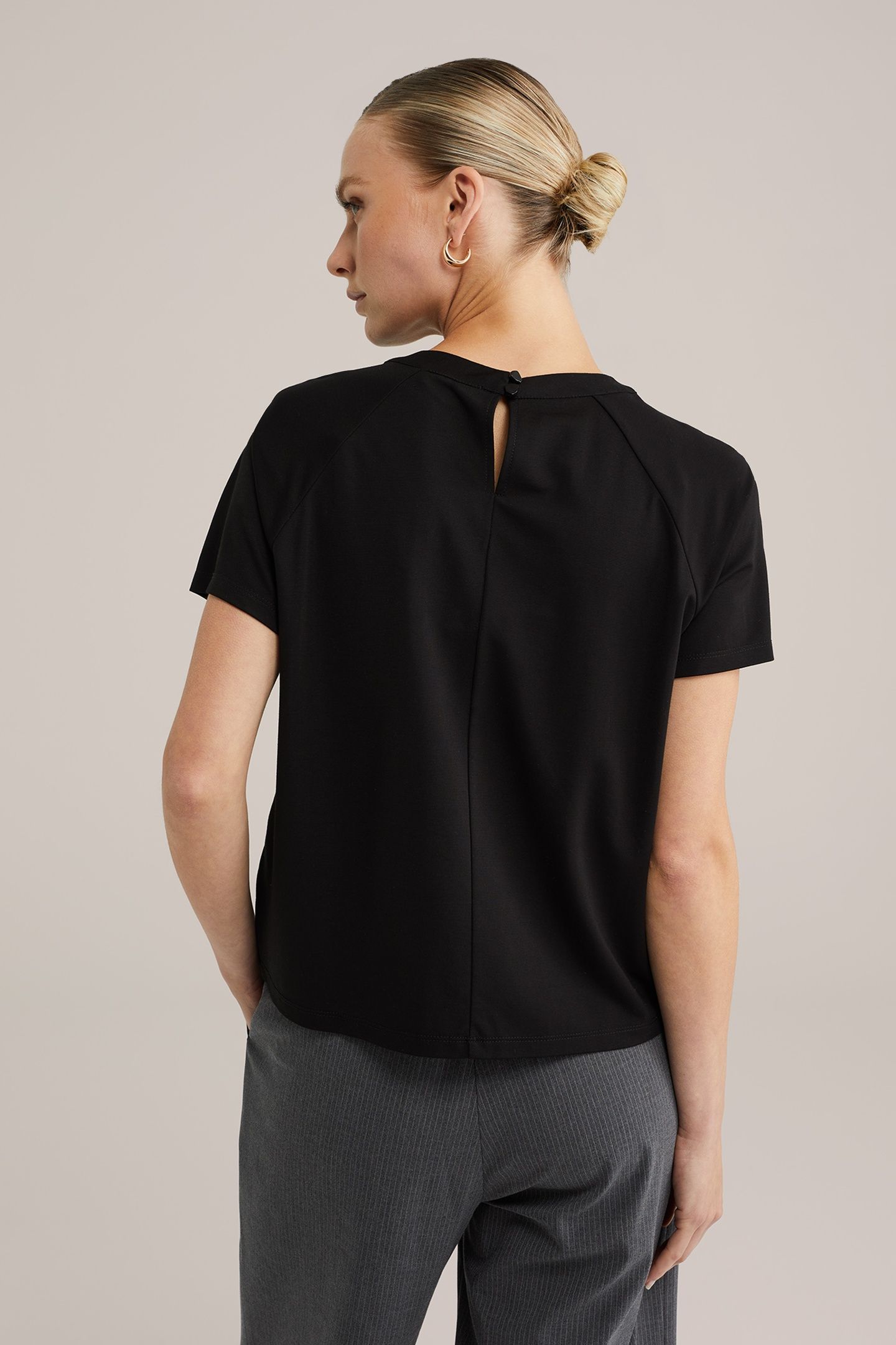 T-SHIRT BLACK 2