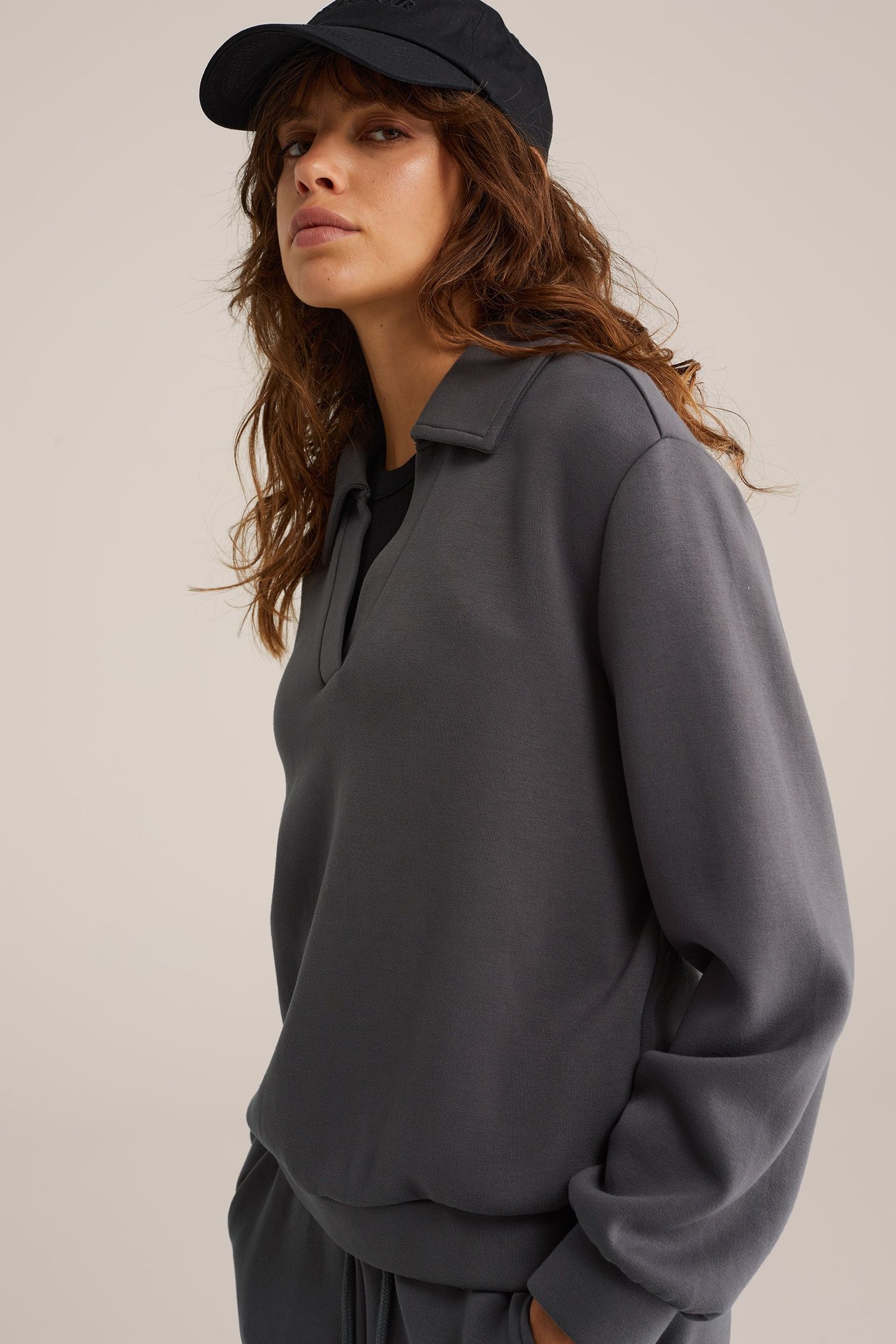SWEATER DARK GREY 2