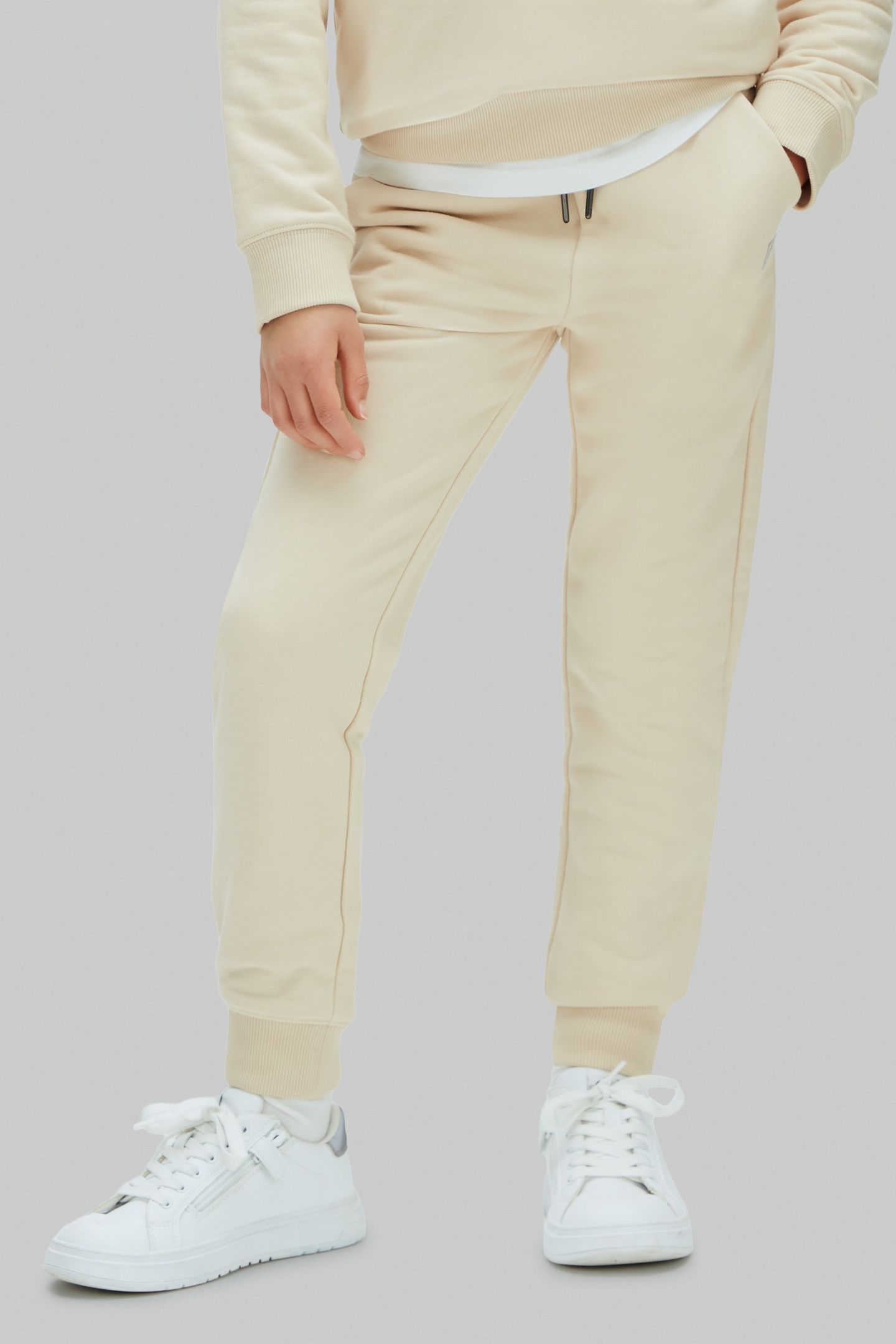 UNISEX MINI BADGE SWEATPANTS OATMEAL 1