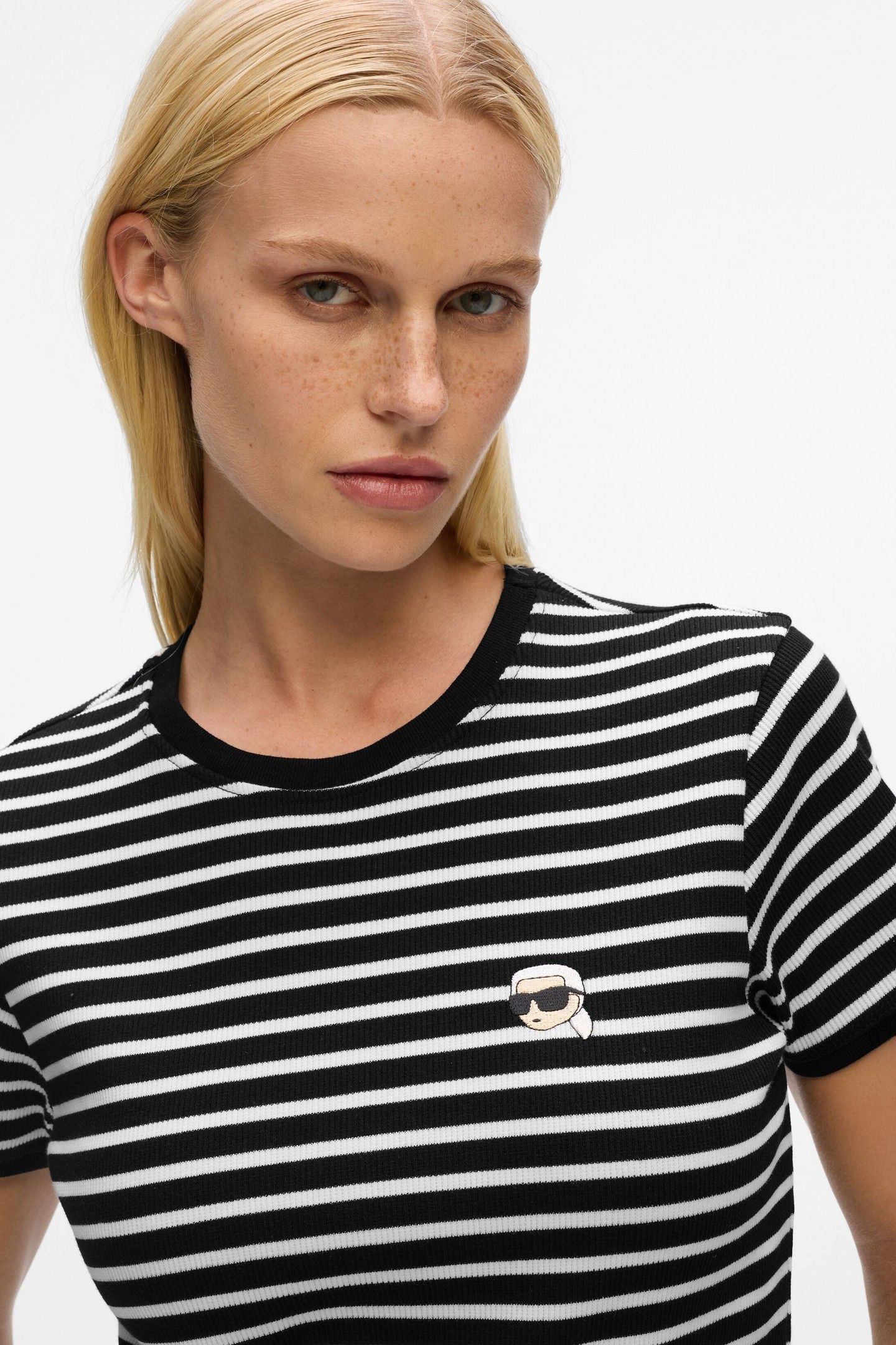 IKON PATCH STRIPED RIB TSHIRT BLACK-CANNOLI CREAM 3