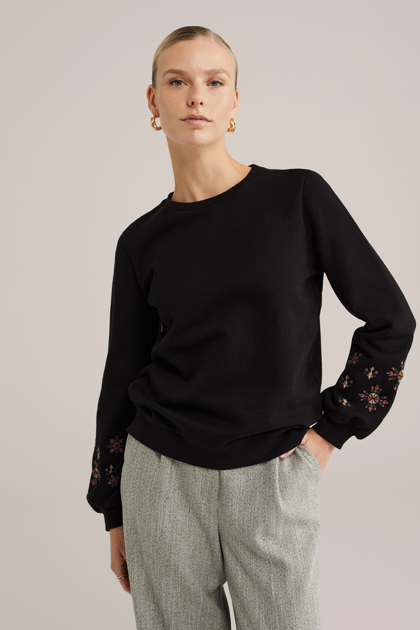 SWEATER BLACK 1
