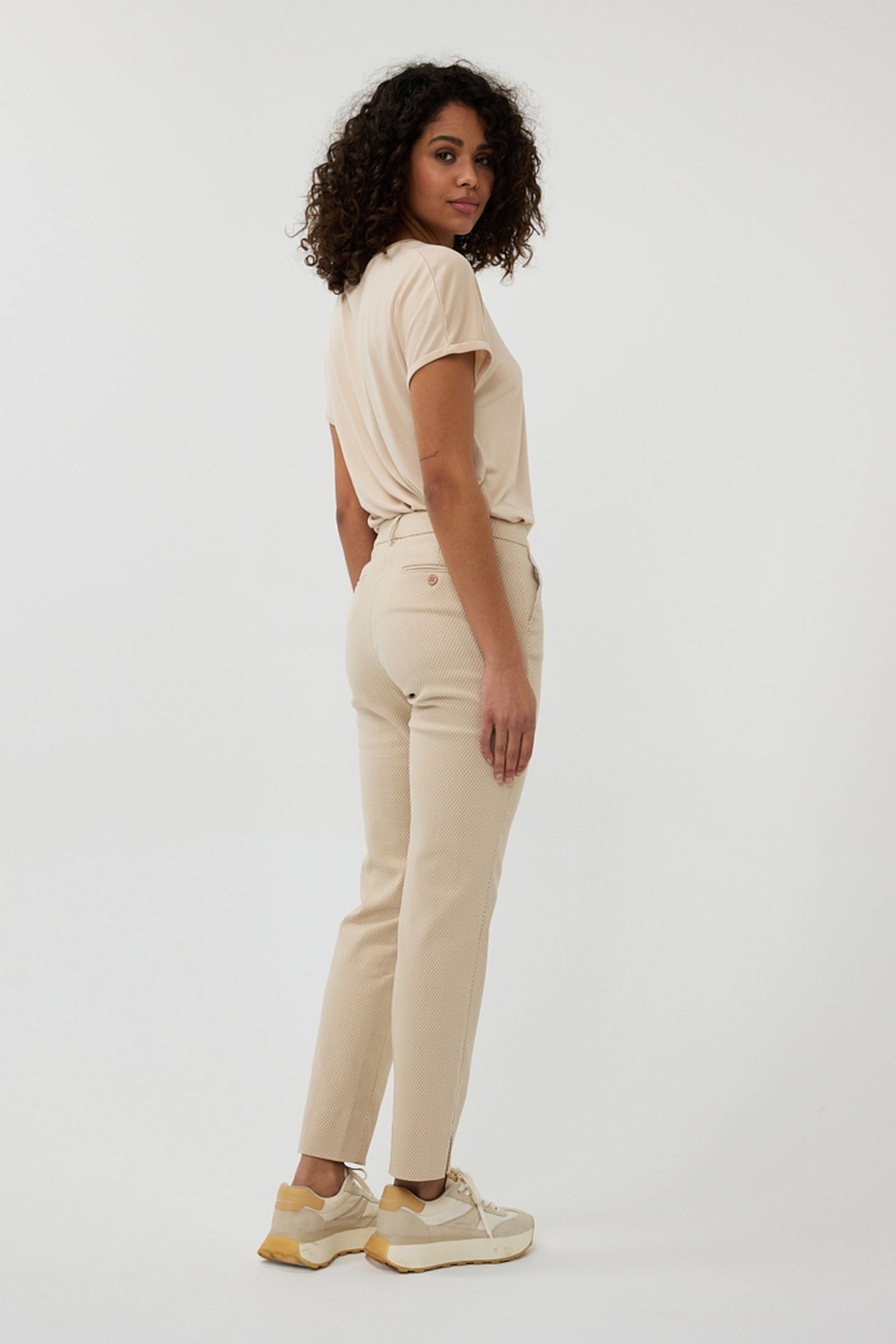 TROUSERS JACQUARD SQUARE SAND 6