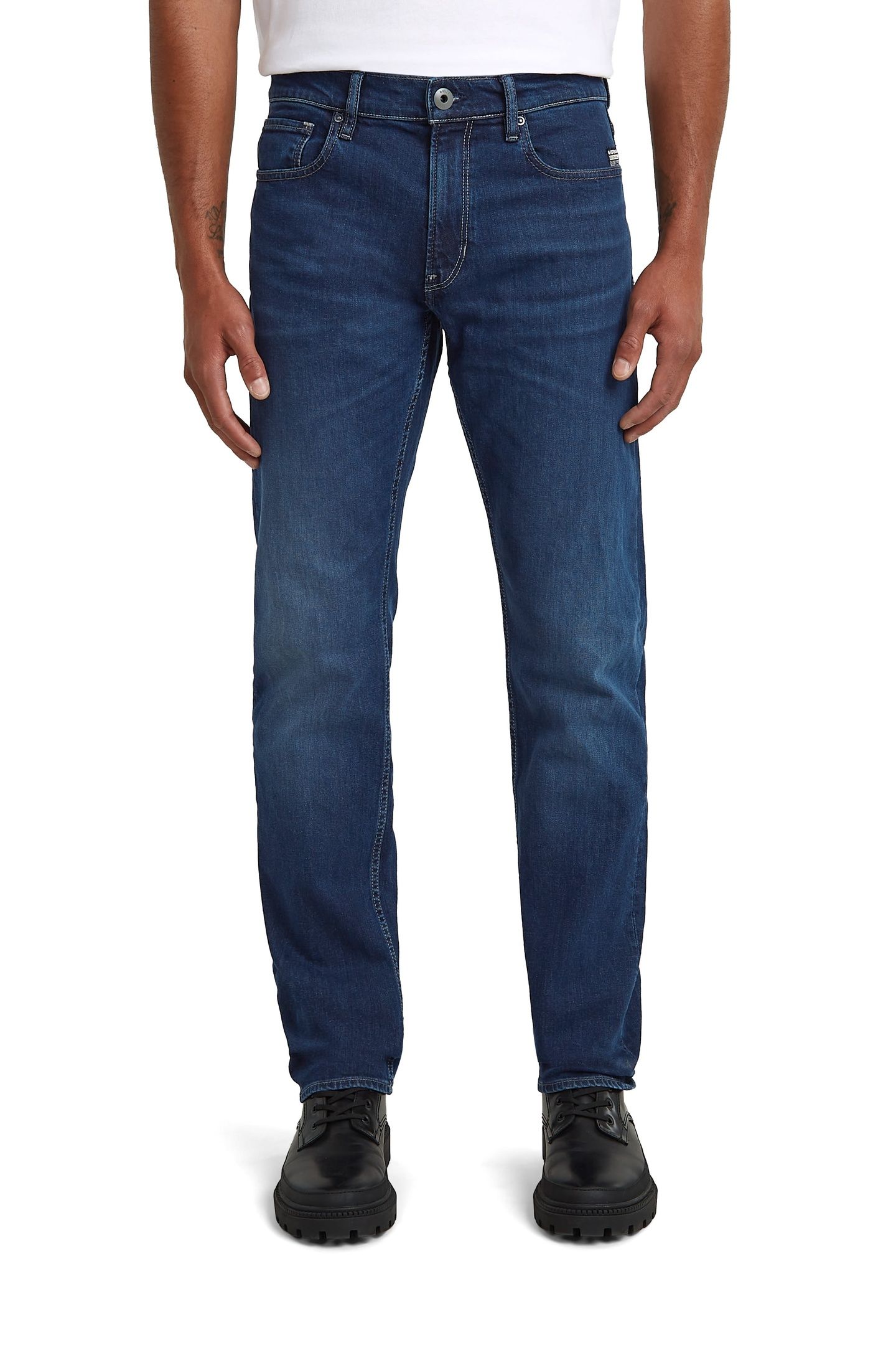 MOSA STRAIGHT WORN IN NIGHT TIME 3