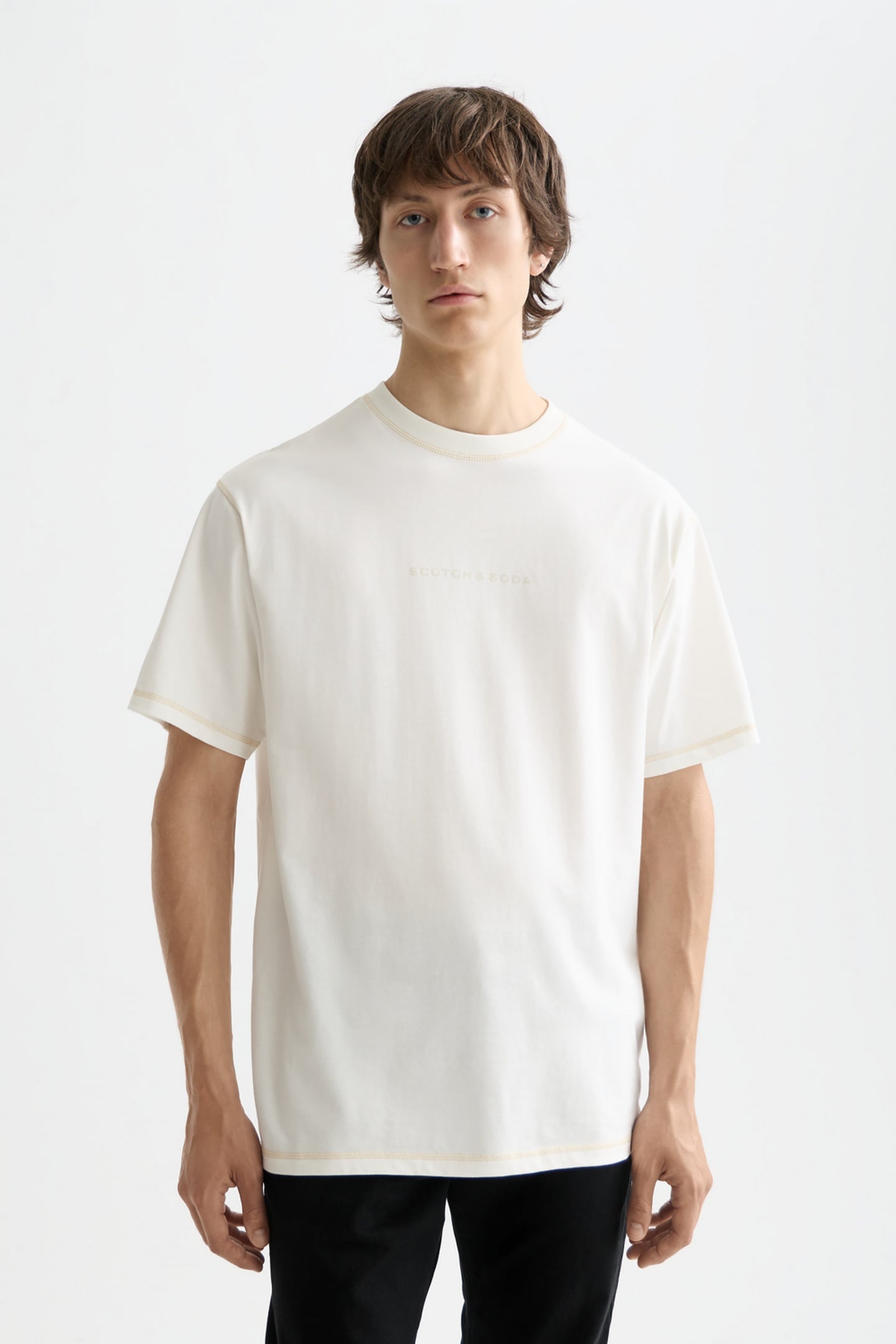 LOGO FRONT CHEST T-SHIRT OFF WHITE 1