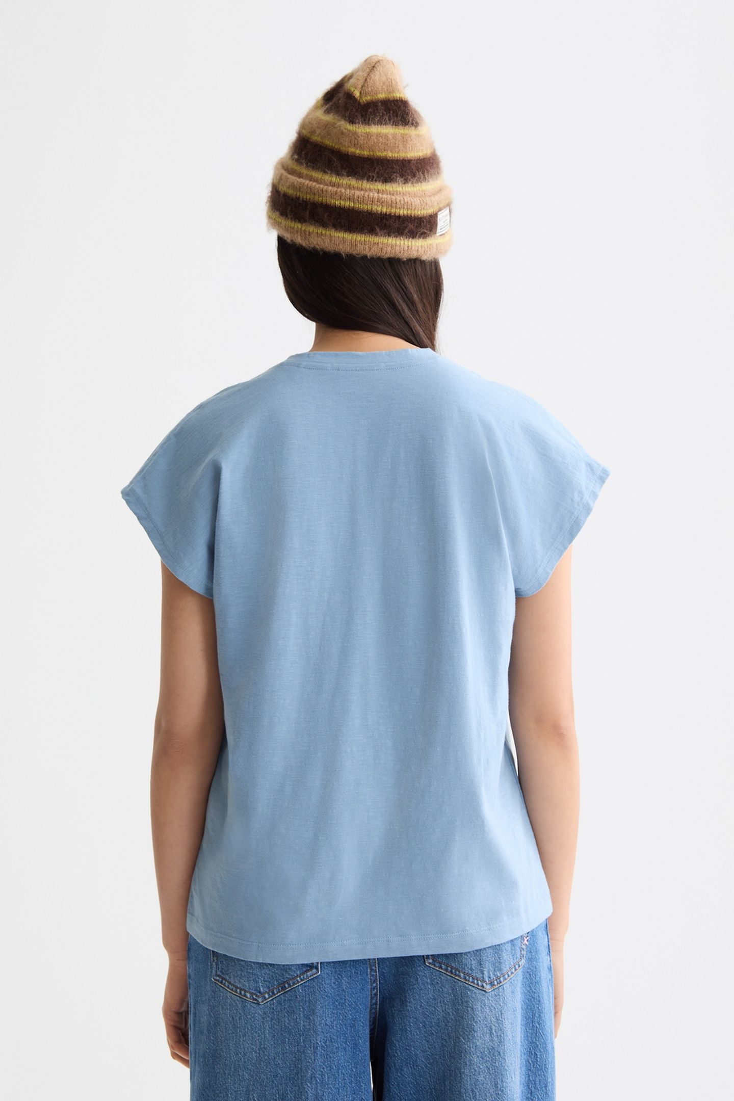 SLUB V-NECK T-SHIRT FADED DENIM 3