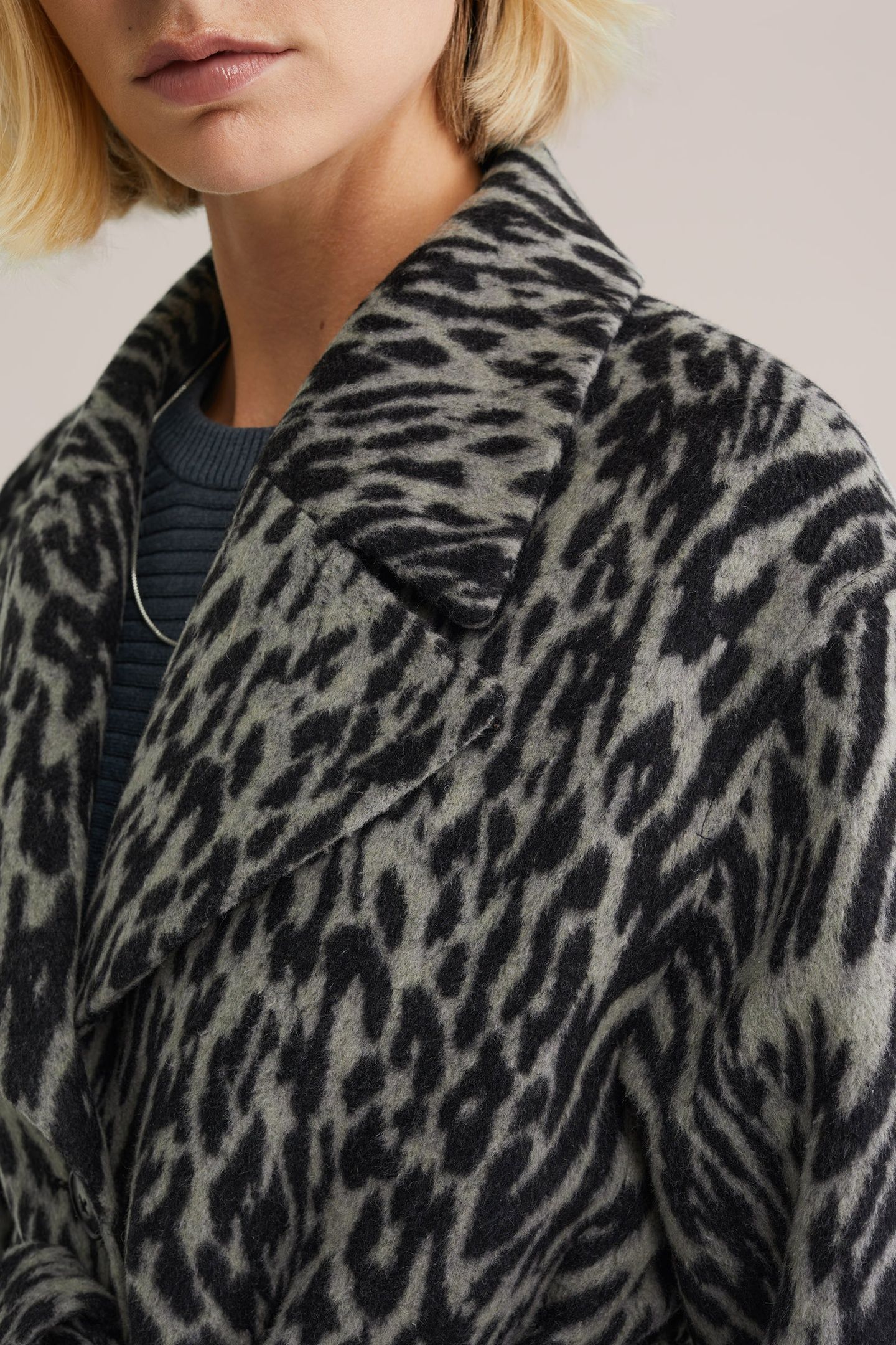 COAT GREY 6
