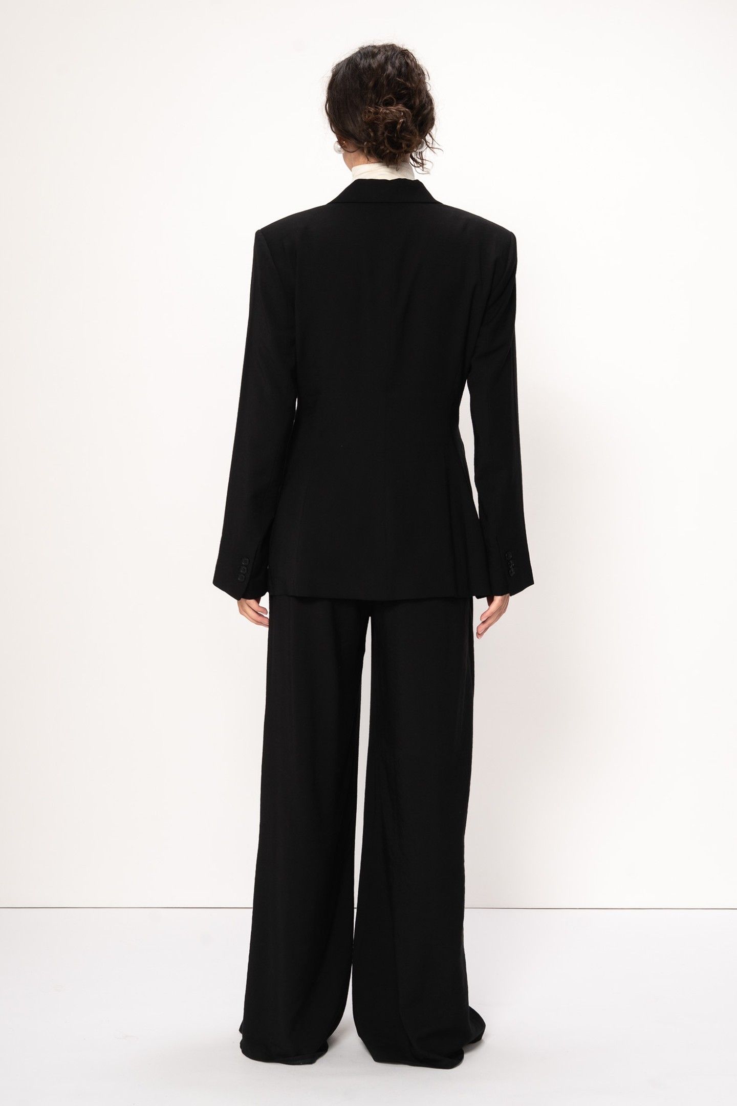NOE BLAZER BLACK 5