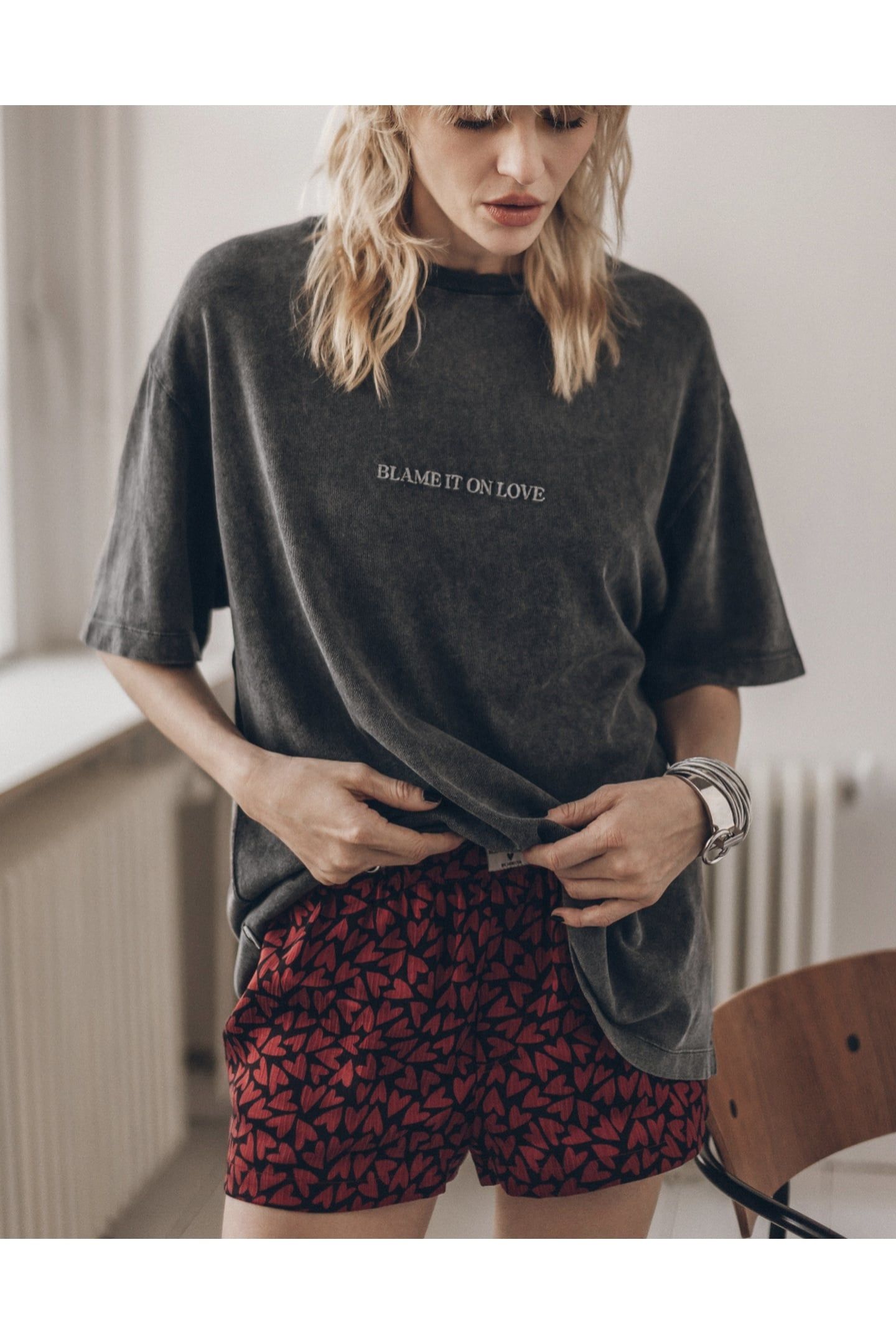 THE DARK FADED LOVE UNISEX T-SHIRT 1
