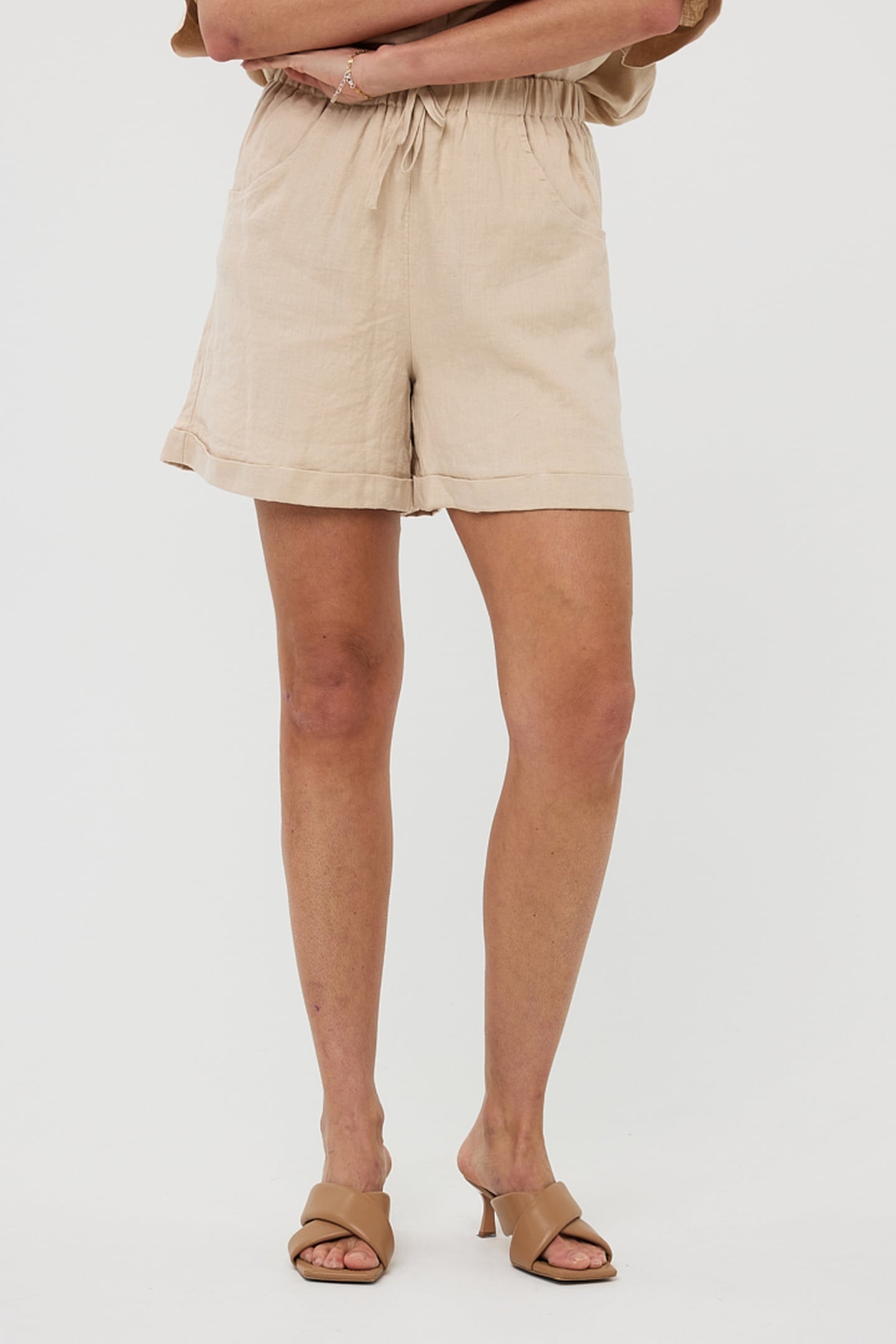 SHORTS LINEN SAND 1